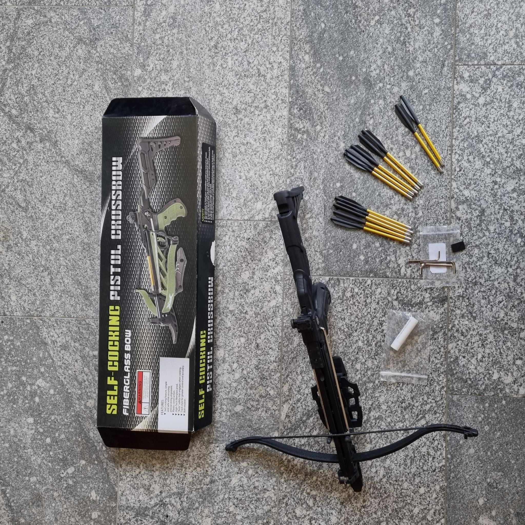 Neuwertiges Set:   Pistolenarmbrust Man Kung Alligator 2 Schwarz