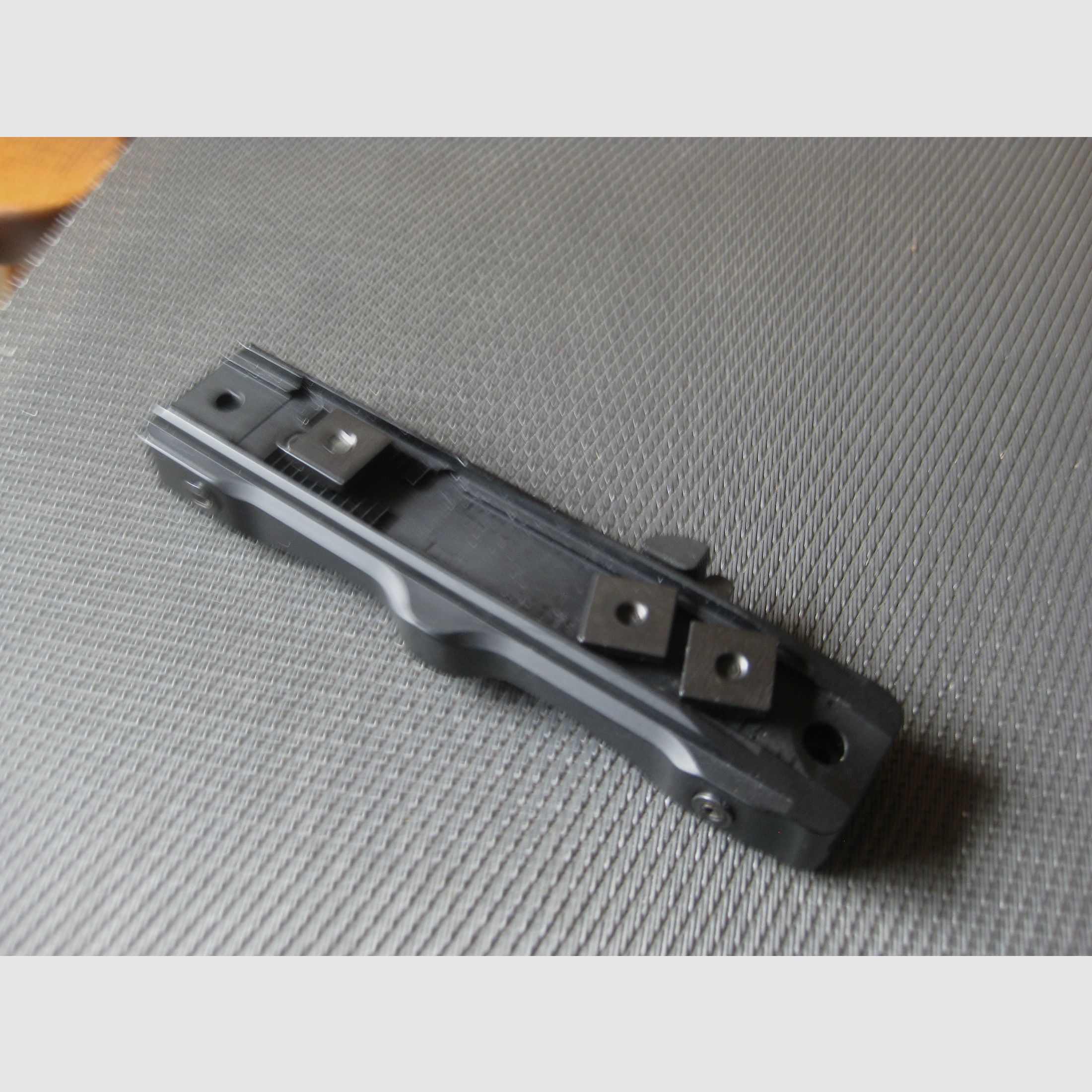 TOP HENNEBERGER HMS - Swift quick-release mount for SAUER 404-Sauer303 and many other weapons with Picatinny/Weaver rail! Fits for Swarovski scopes with SR inner rail, but also newer Kahles scopes have SR rail!