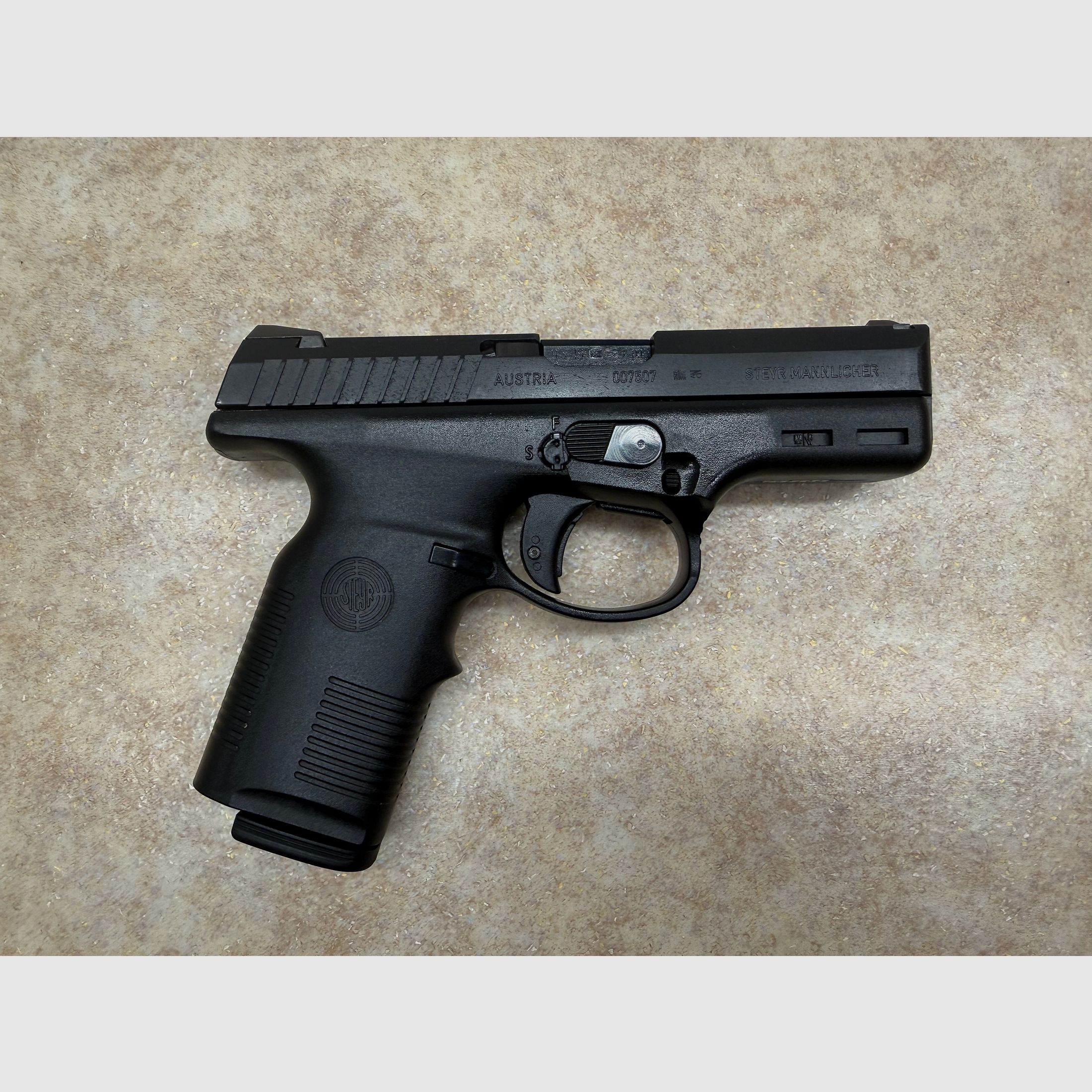 Steyr M9 (9mm Luger)