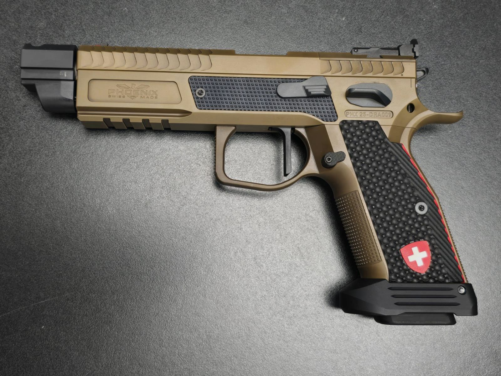 Phoenix Redback Q con compensador, imagen 9 de 9