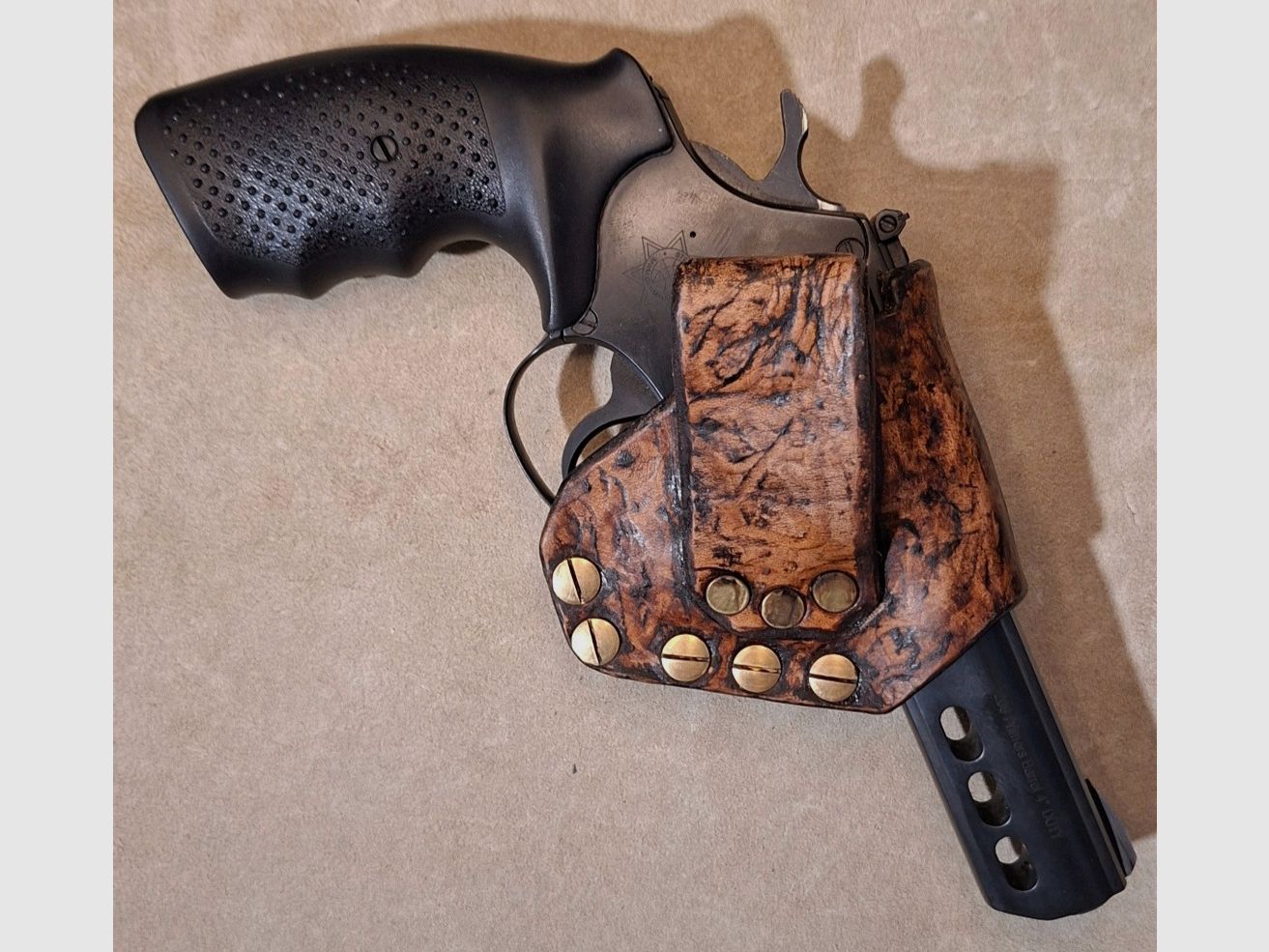  Steel Dog  4" Duty Tac Revolver 616, Type .209 Fiocchi Primers