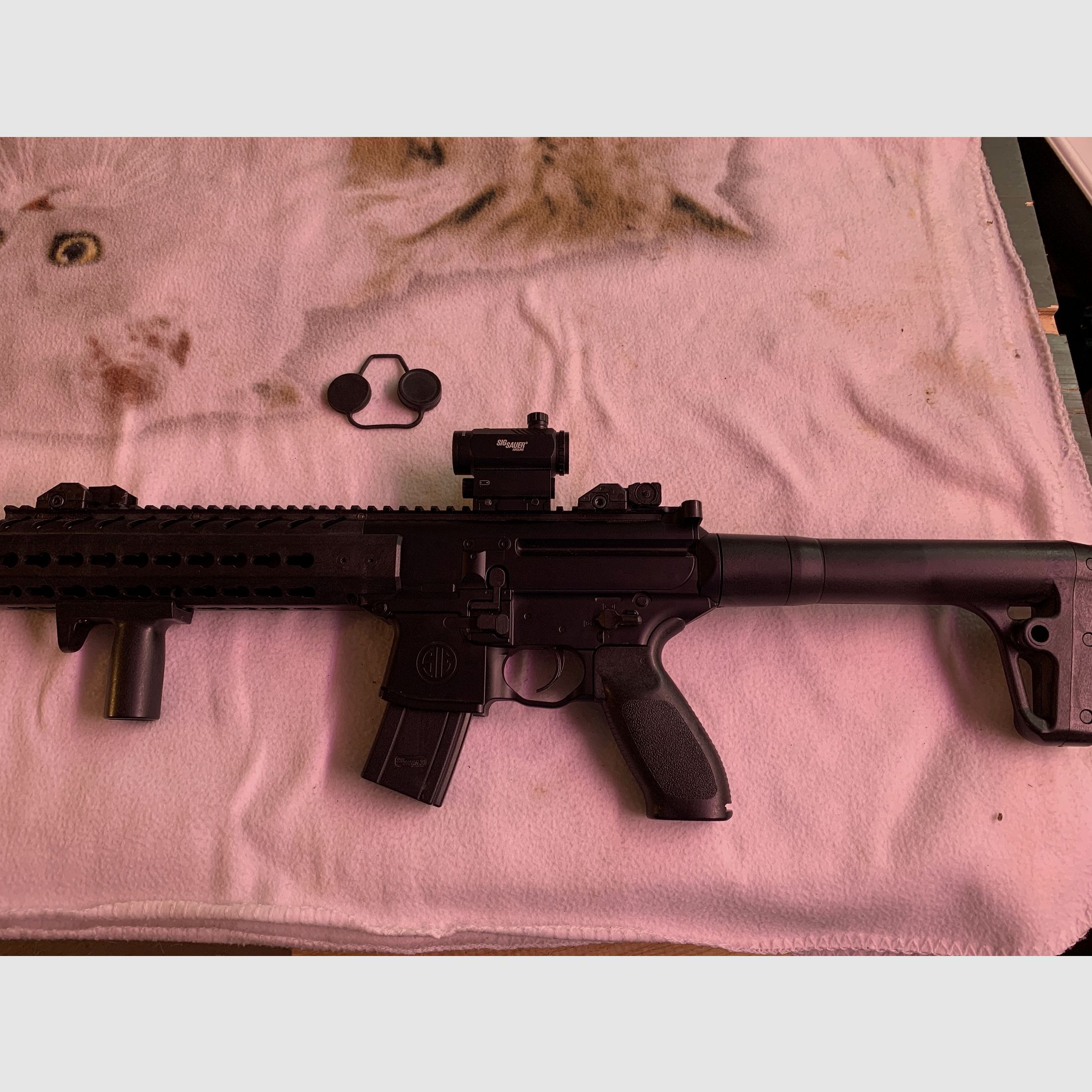 MCX Co2 Gewehr von SIG SAUER mit Red Dot
