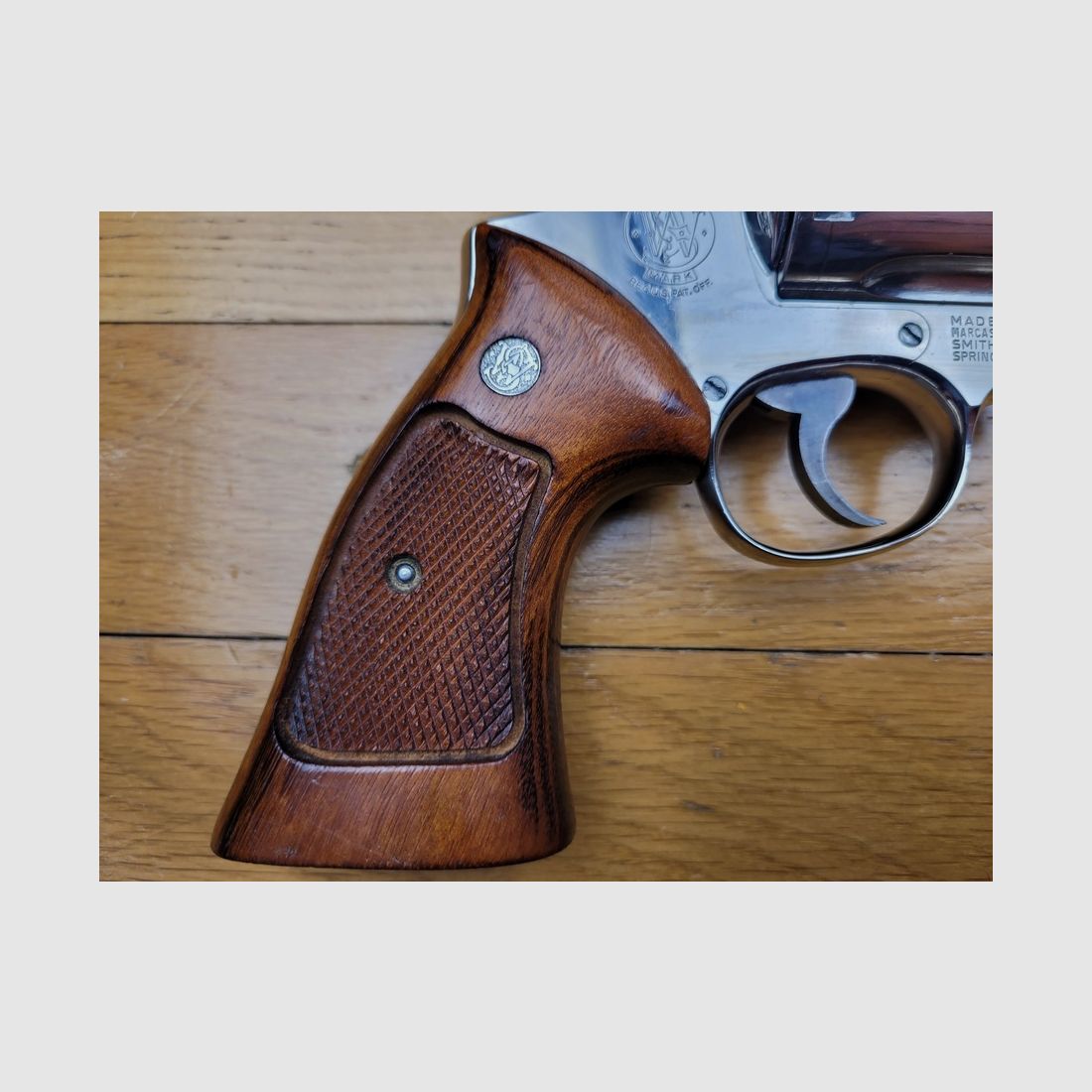 Top Smith & Wesson – selten 29-2 – 44 Mag – 4 Zoll – hochglanzpoliert – Neuzustand!, Bild 9 von 17