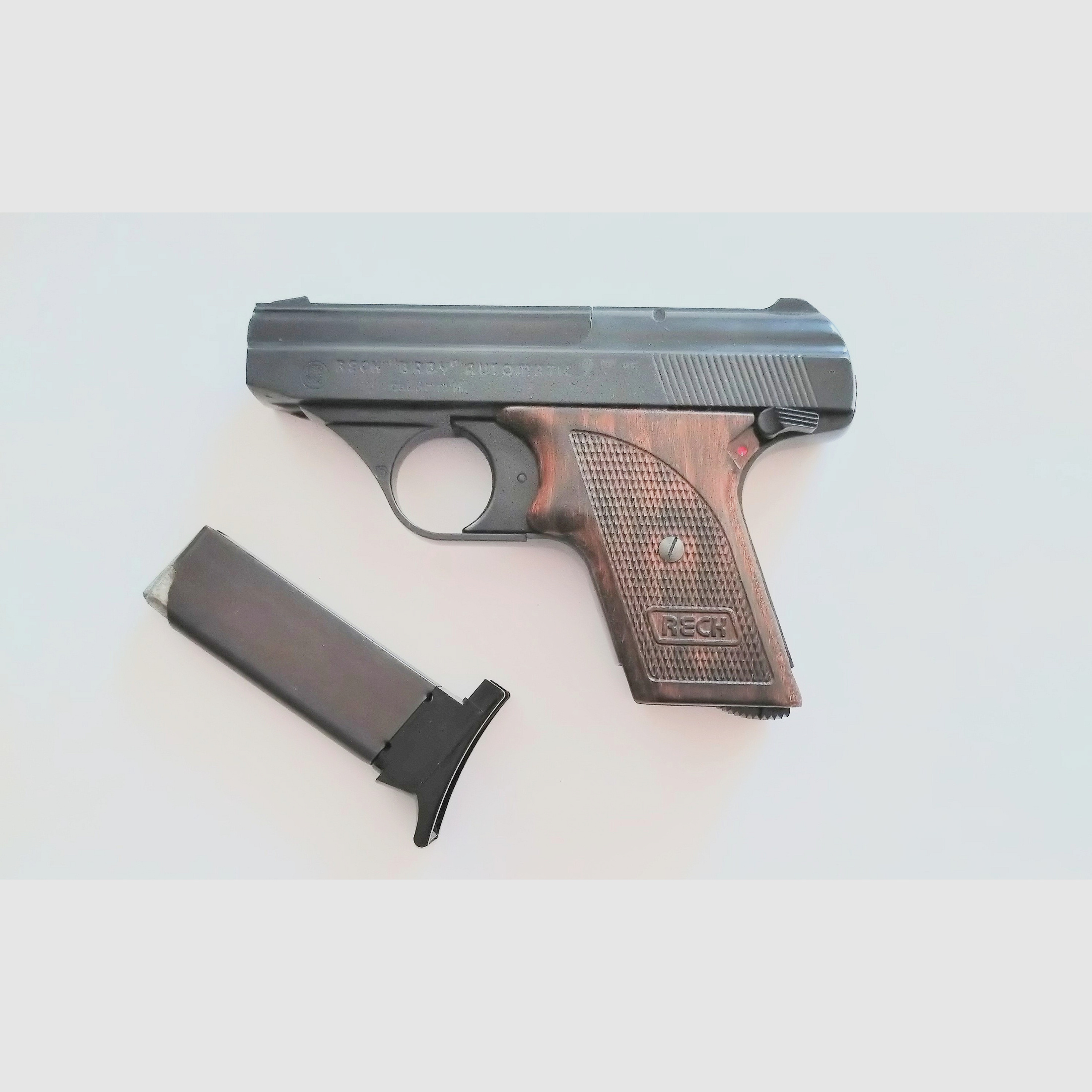Reck  Automatic 8mm. TOP Zustand. Originalverpackung und Zubehör.