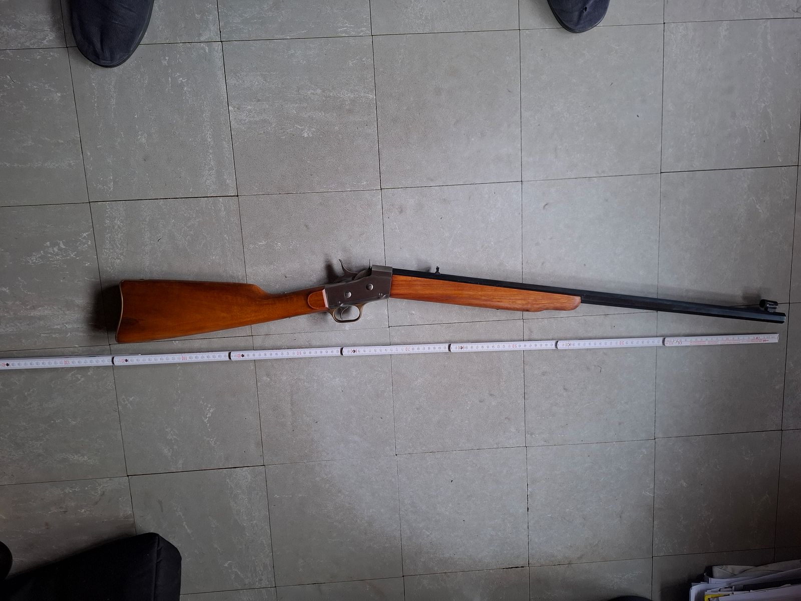 Pedersoli Büchse Einzellader mit Sechskantlauf Kaliber .357 Mag.