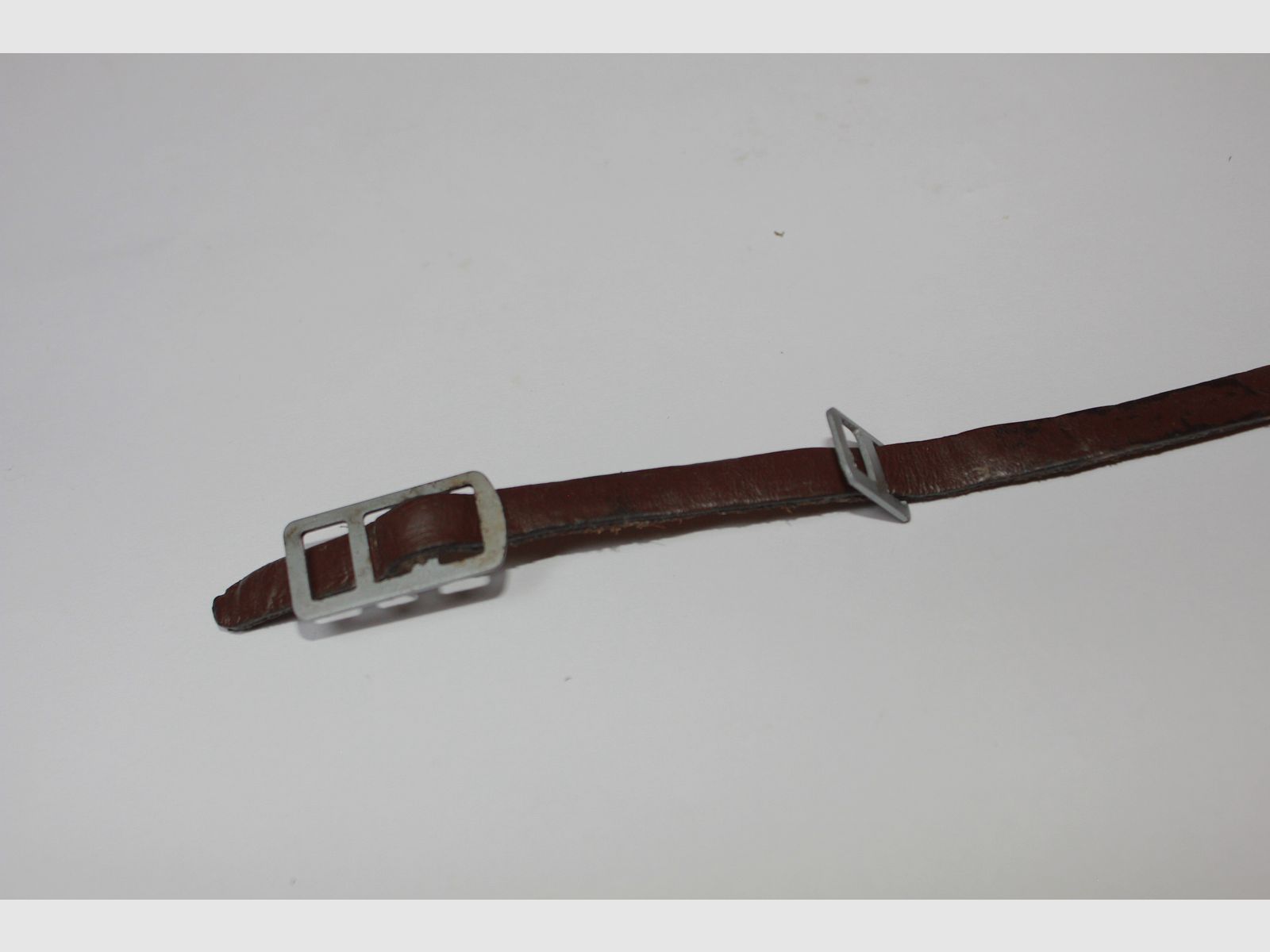 Leder-Frosch und Faustriemen defekt  // AK 6h3 Bajonett Rumänien