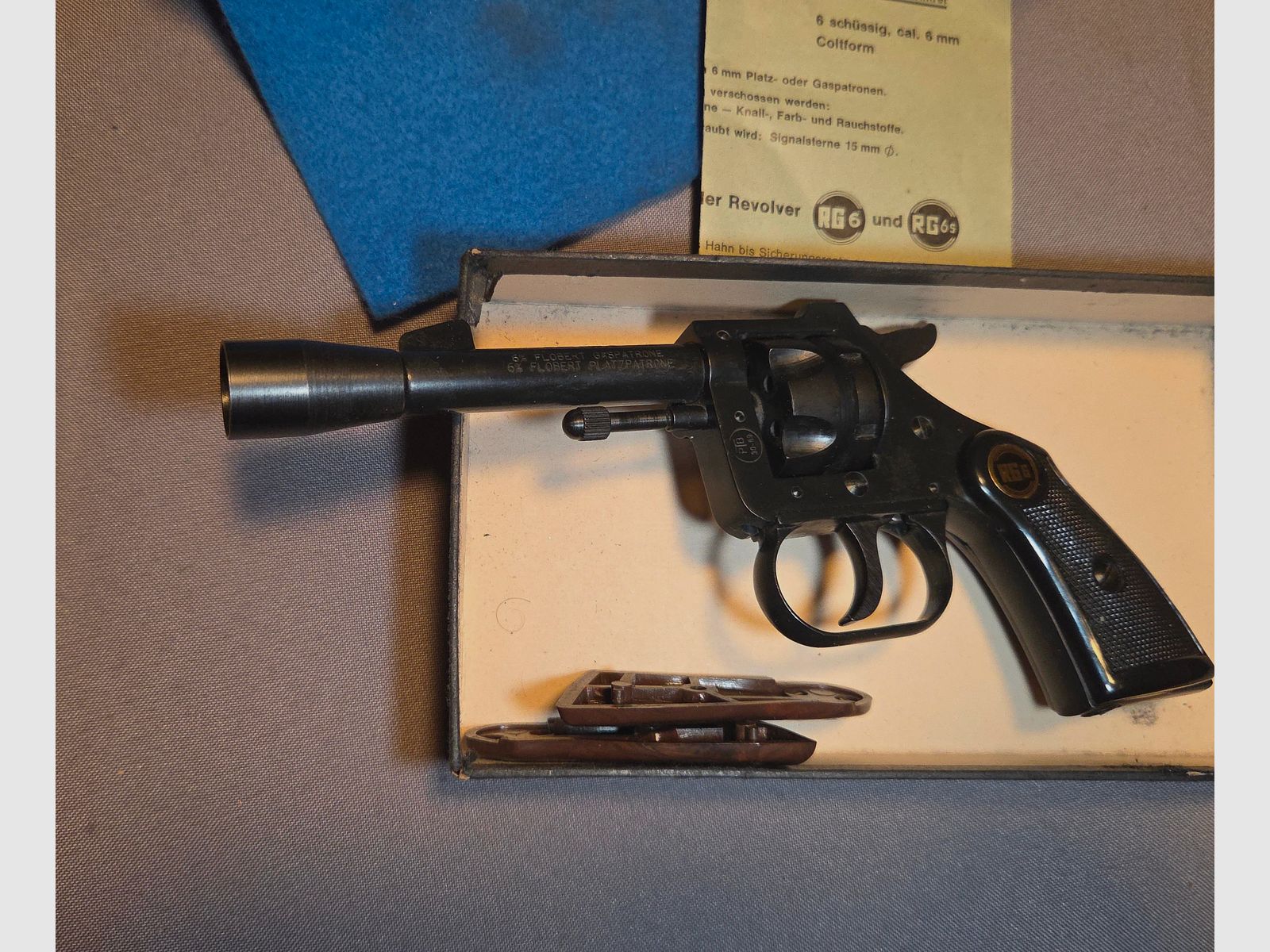 Röhm RG 6 Cal ,6mmk ,watch old about 50 years collector pieces very rare to get, free from 18 years