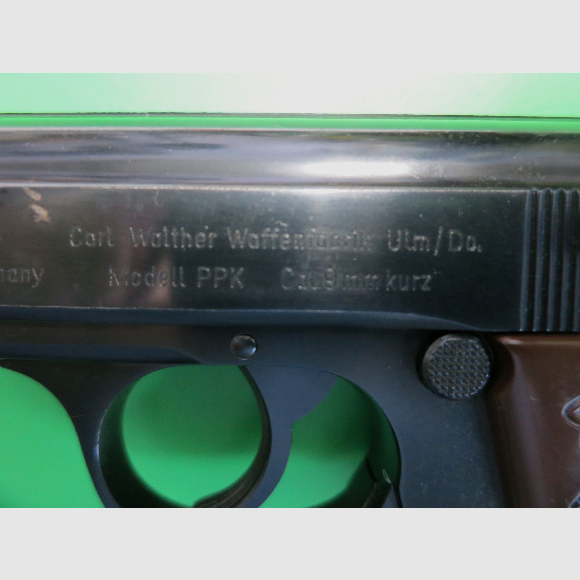 Halbautomatische Pistole, Walther PPK, Kal. 9 mm Kurz, braune Griffschalen       #74
