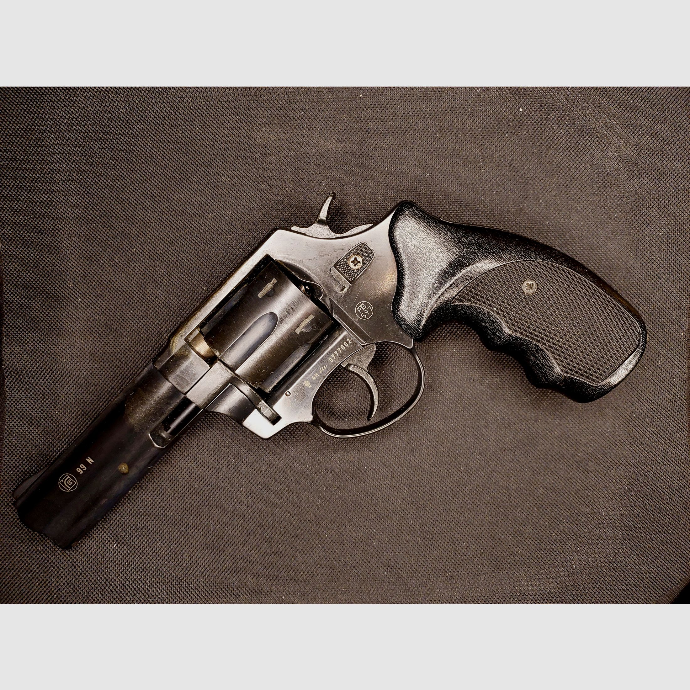 Revólver de fogueo Röhm RG99N niquelado (PTB 597) RG 99 n