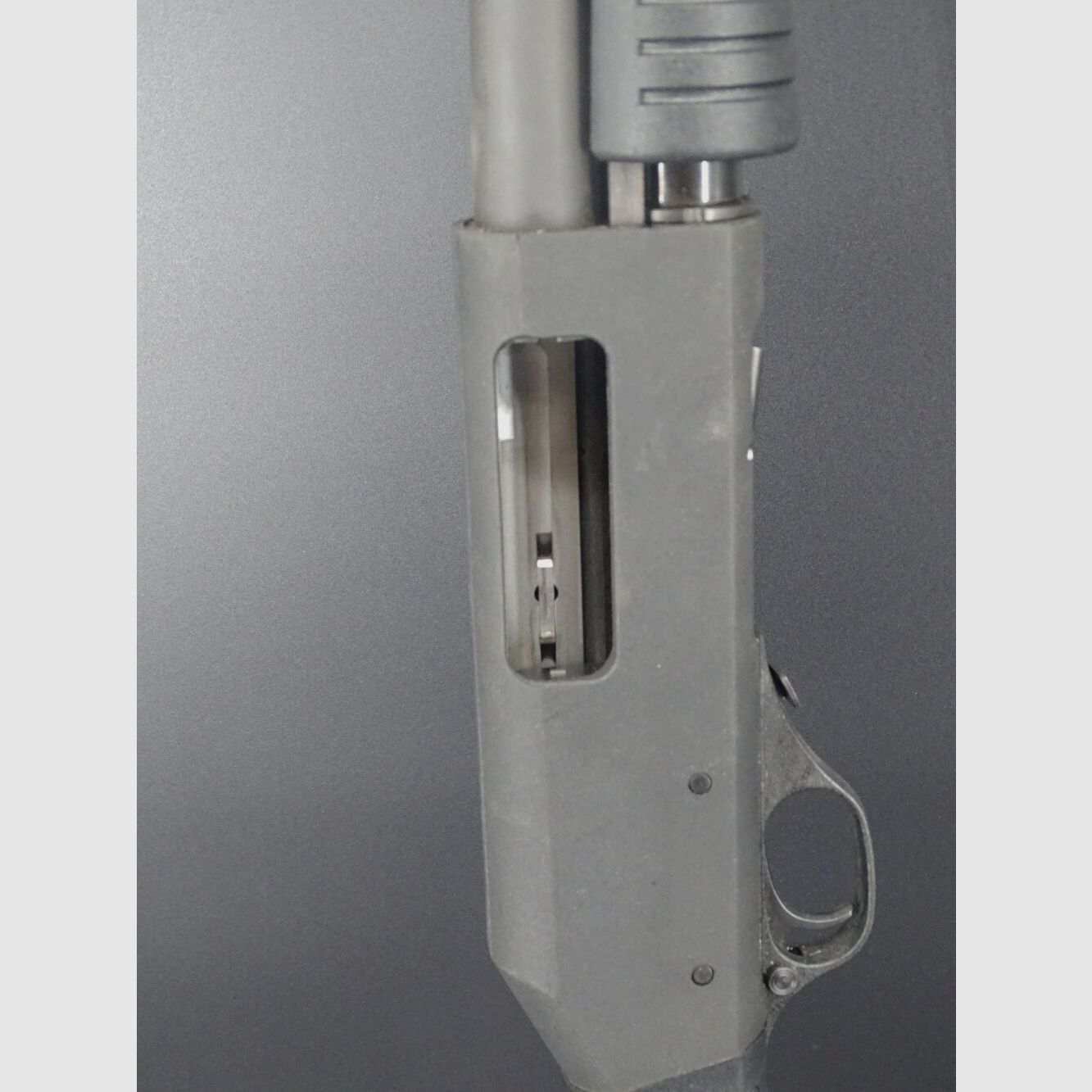 Escopeta repetidora Wischo calibre 12/76 Mag