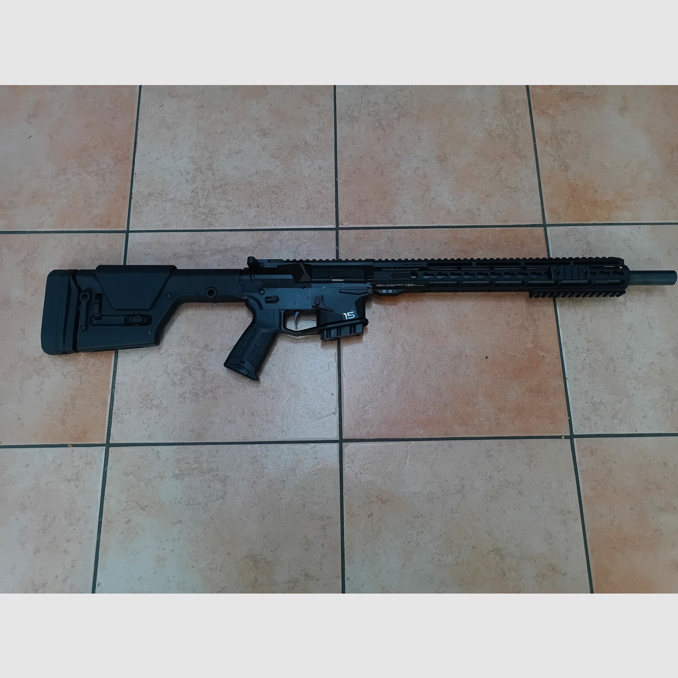 Hera Arms 15th halbautomatische Büchse