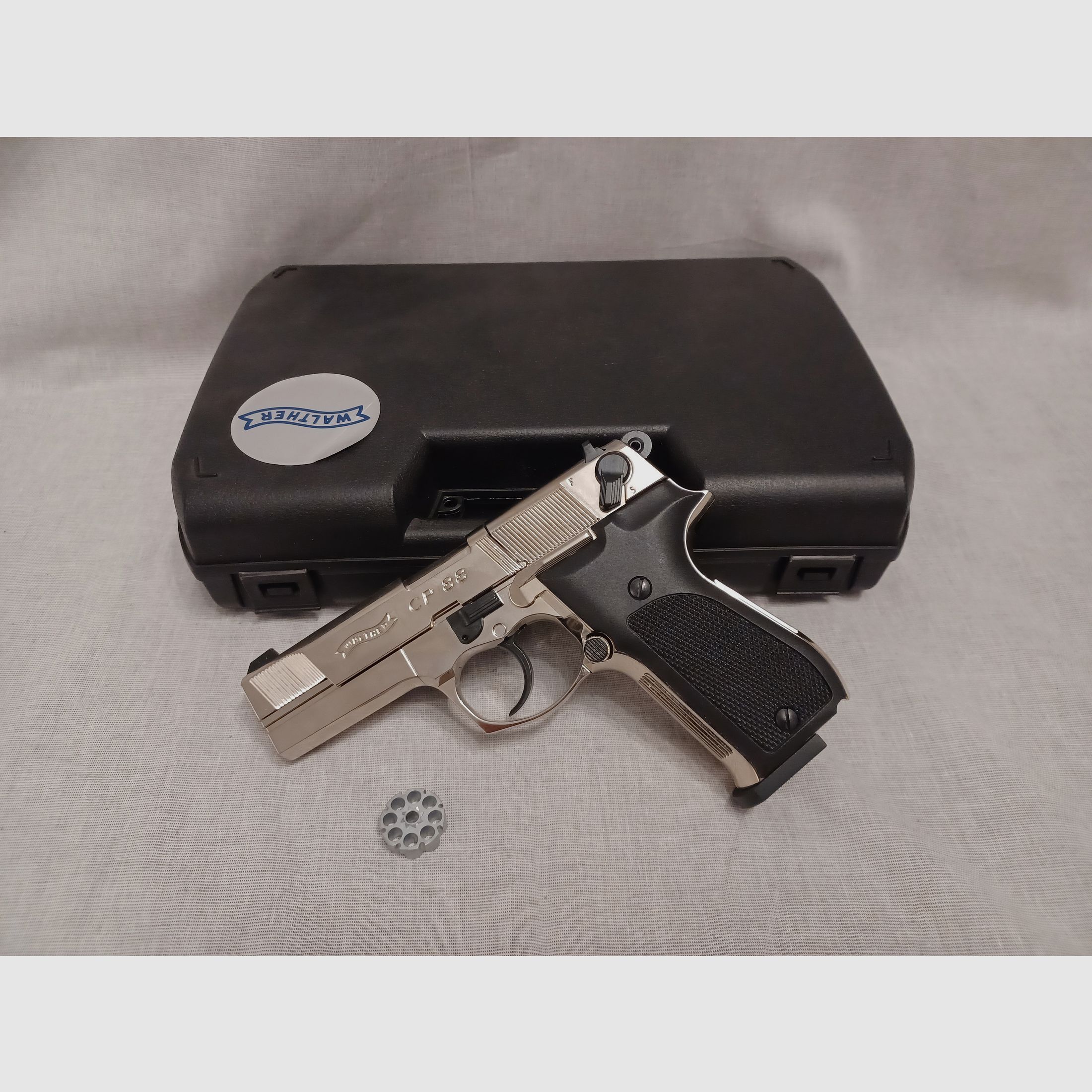 Walther CP88 / polishes chrome / 4,5 mm Diabolo / CO2 / Pistole / OVP (16)