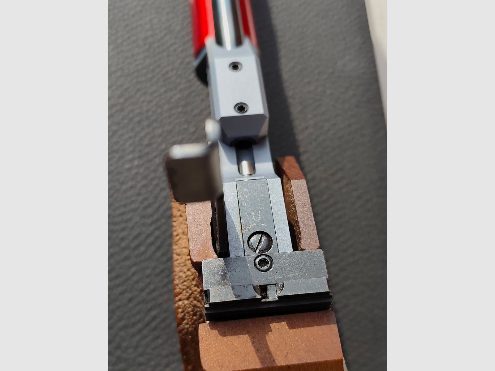 Morini Matchluchtpistool C. Arm 162F