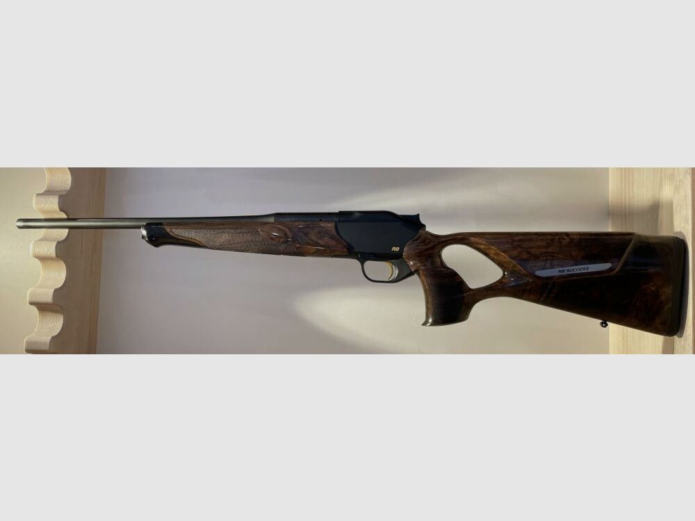 BLASER R8 SUCCESS (HOLZKLASSE 4+)