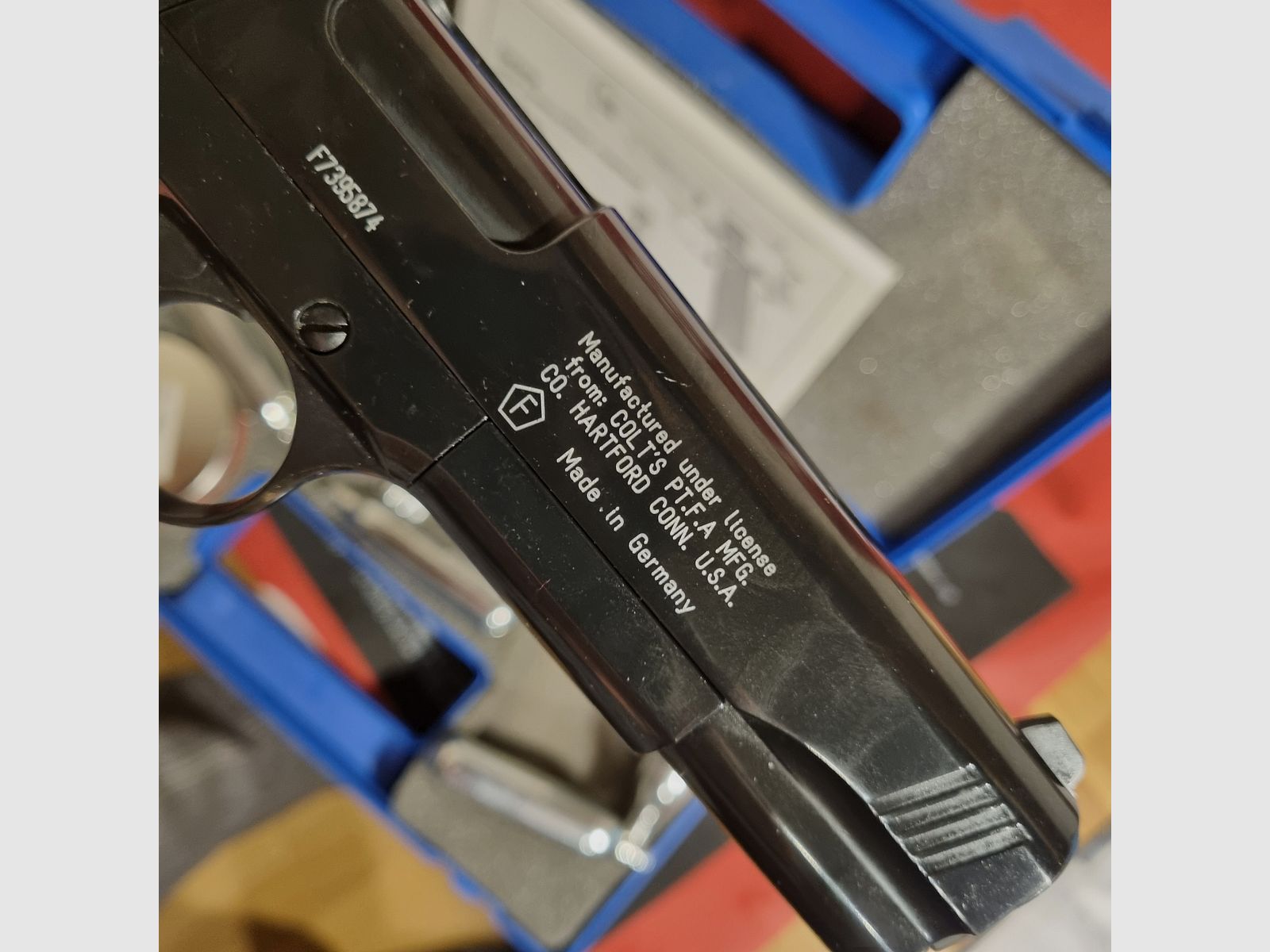 Colt Government 1911 A1 brüniert 4,5 mm , Co2-Pistole, altes Model
