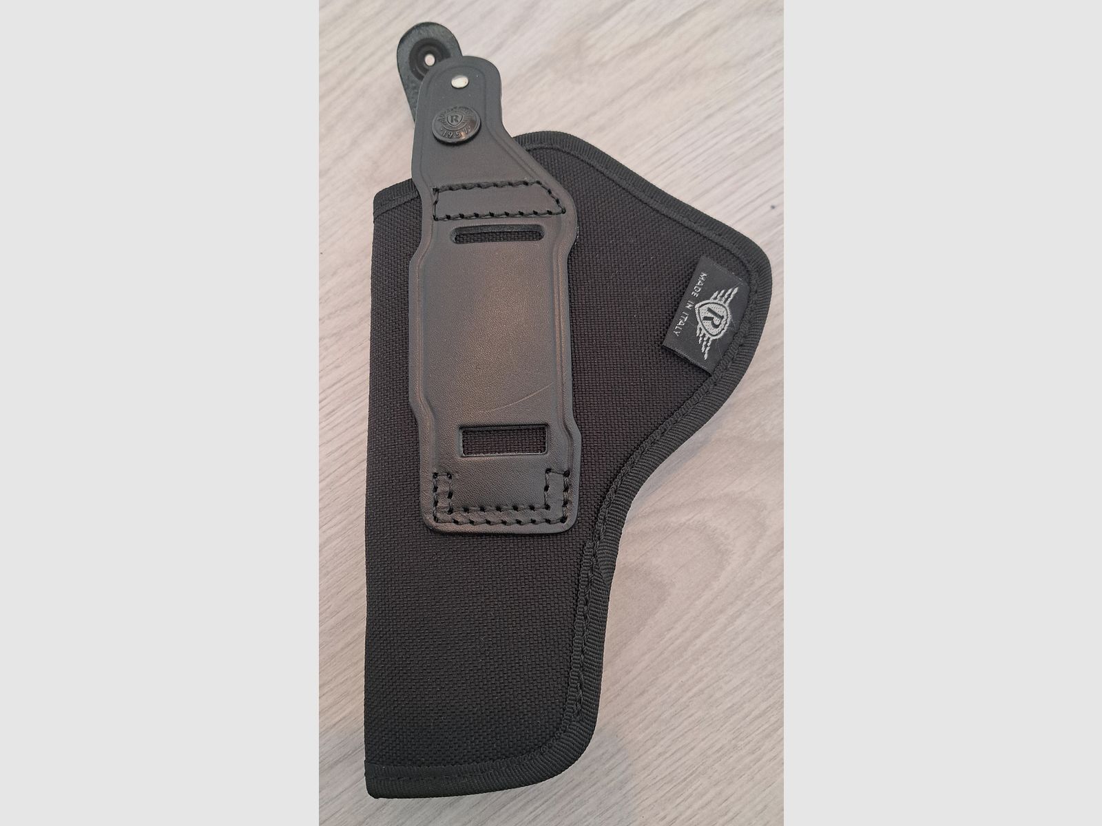 Groot revolverholster voor bijvoorbeeld Colt Python