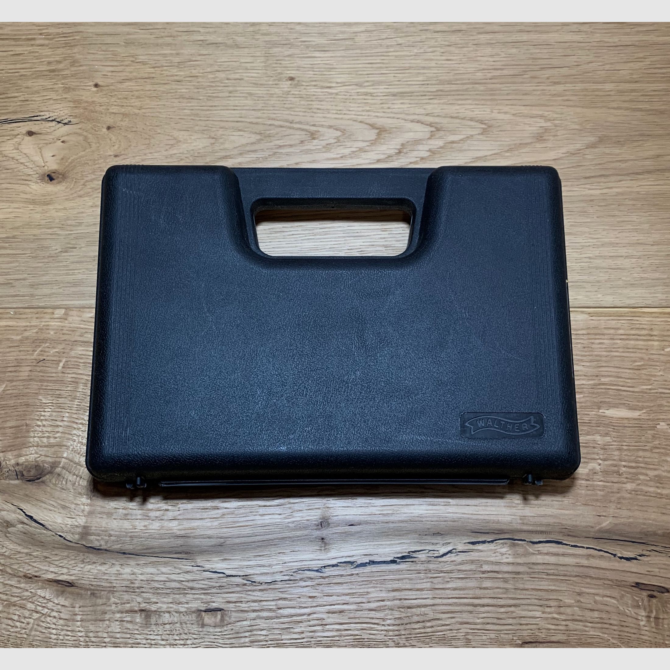 Pistolet de signalisation Walther P88 Compact/Schreckschuss 9mm P.A.K. en finition mate de Umarex