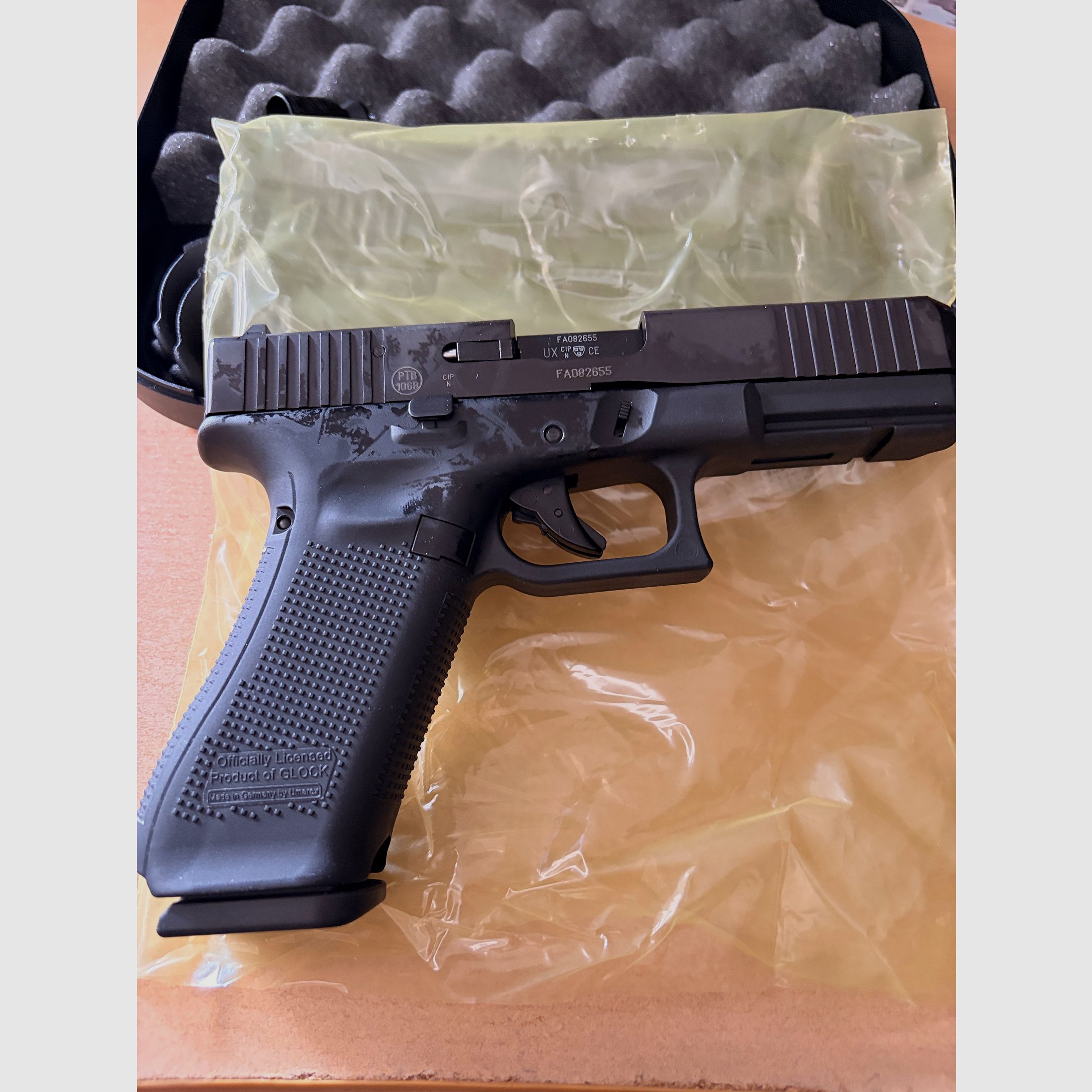 Glock 17 Gen 5 SV -NEU- Ungeschossen-Werksgeölt- OVP ind original Glock Koffer