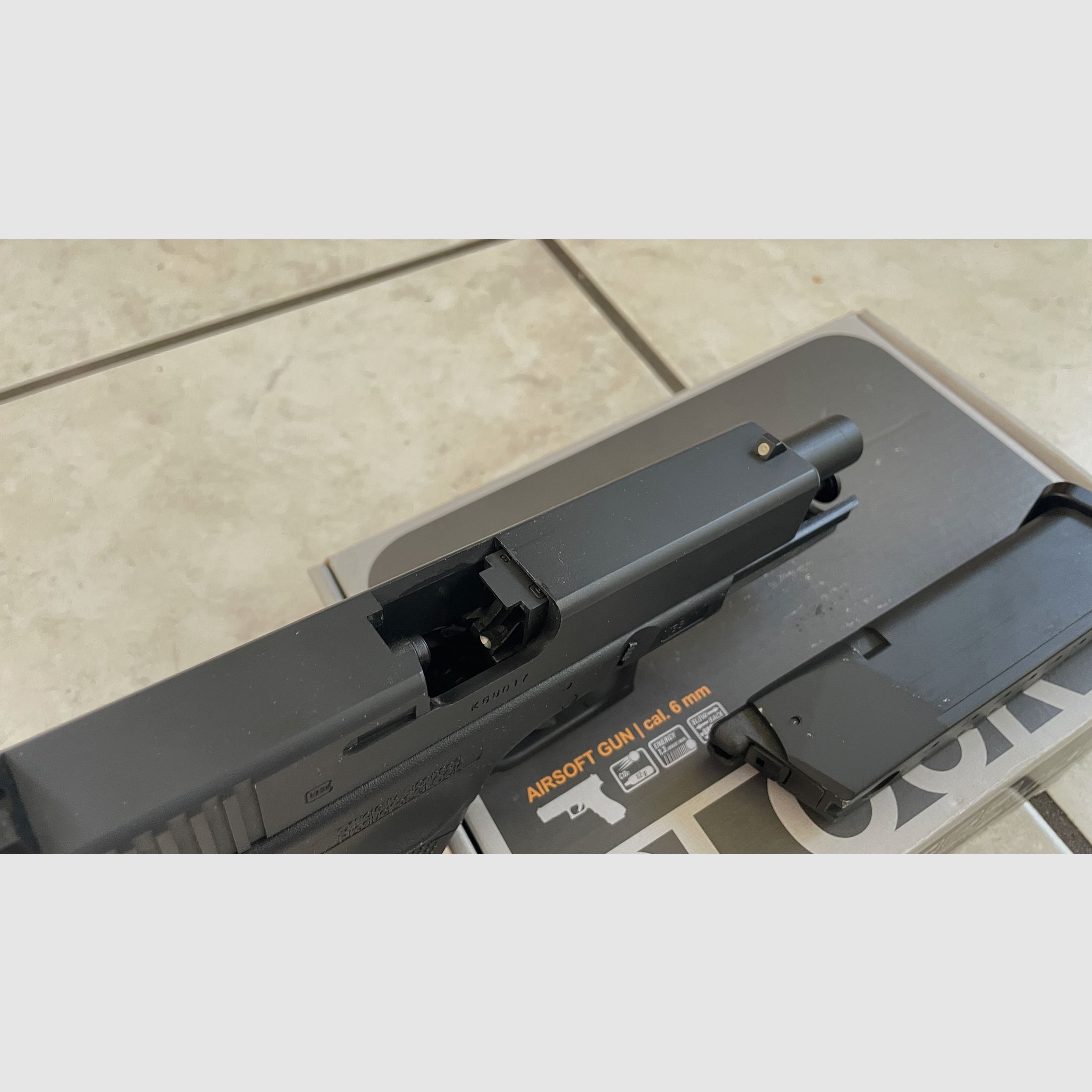Glock 17 Gen4 CO2 6mm + Umarex Holster | como nuevo