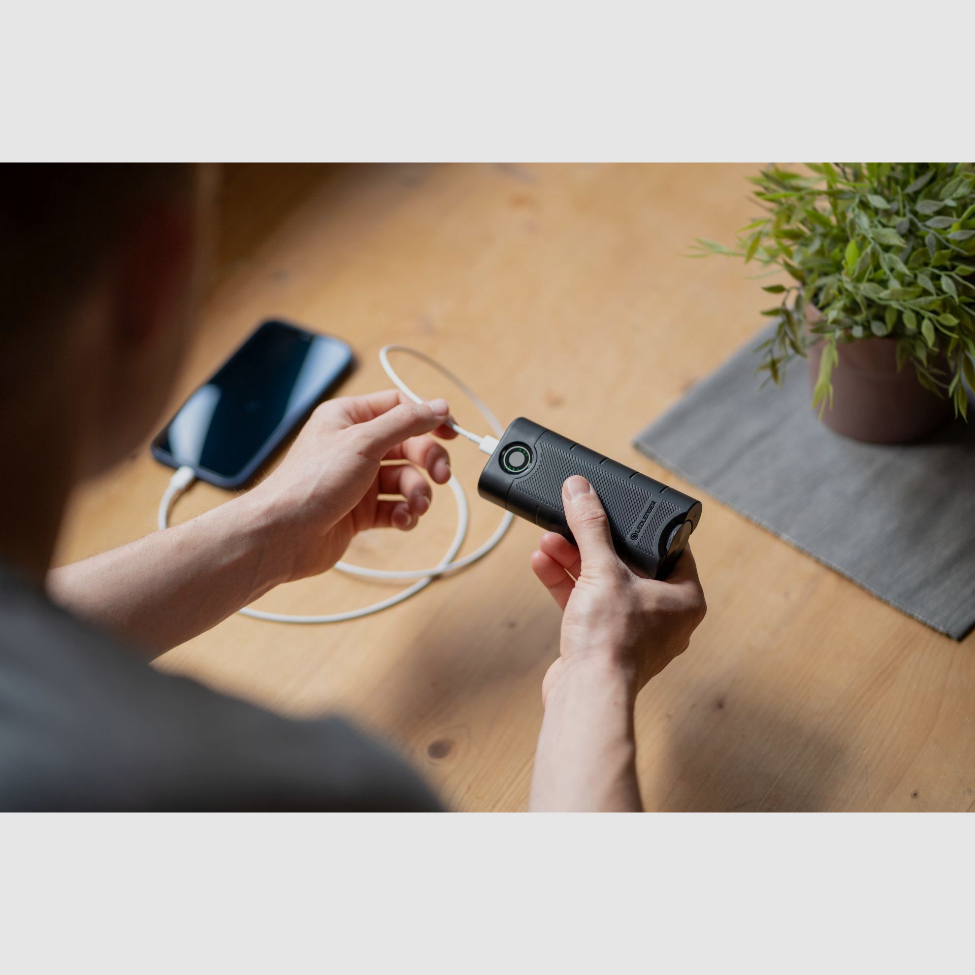 Ledlenser 502127 Flex10 Powerbank Akkuladegerät