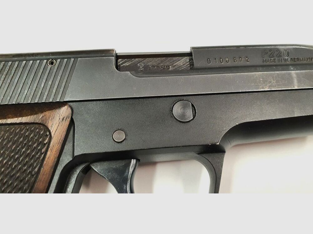 SIG P220 Holzgriffschalen