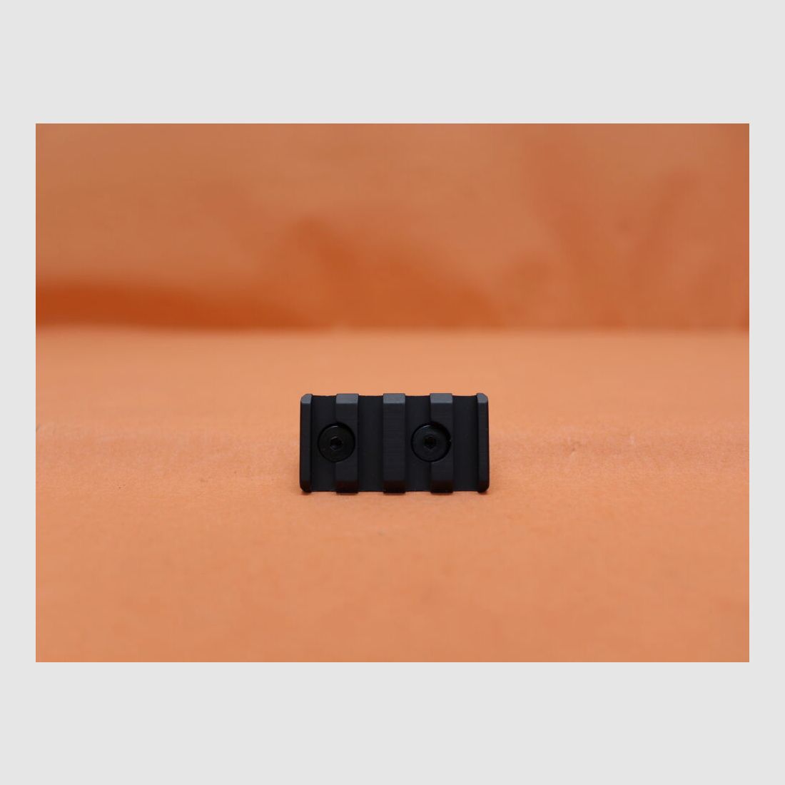 UTG - Leapers UTG Sezioni di Rail Picatinny Compatibili con KeyMod (MTURS04S) Nero 4 Slot BL=40mm/ Rail Picatinny