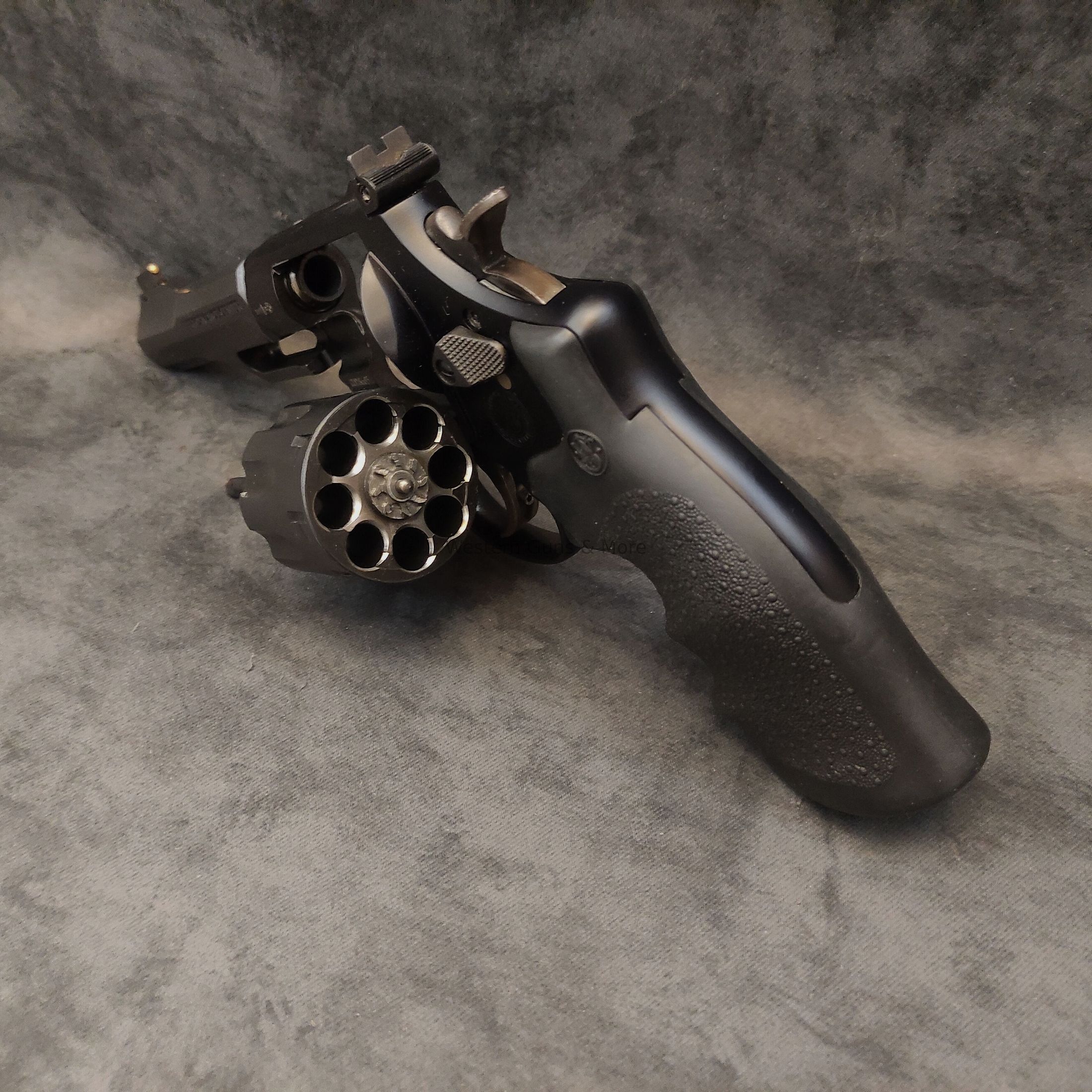 Smith & Wesson Mod.327 TRR8 8-Schüssig Performance Center