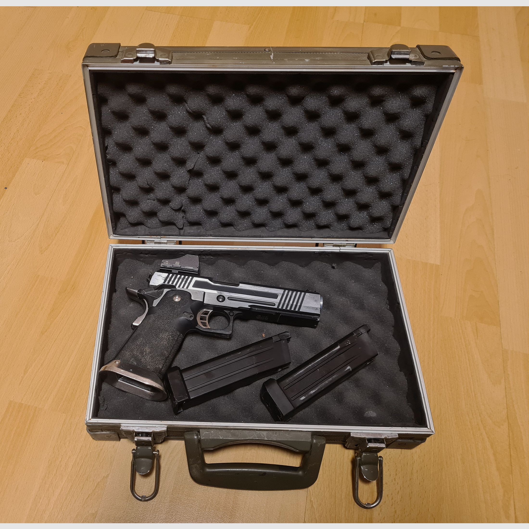 SAC Custom HX1001 Hi-Capa 5.1 Slide Dividido, GBB