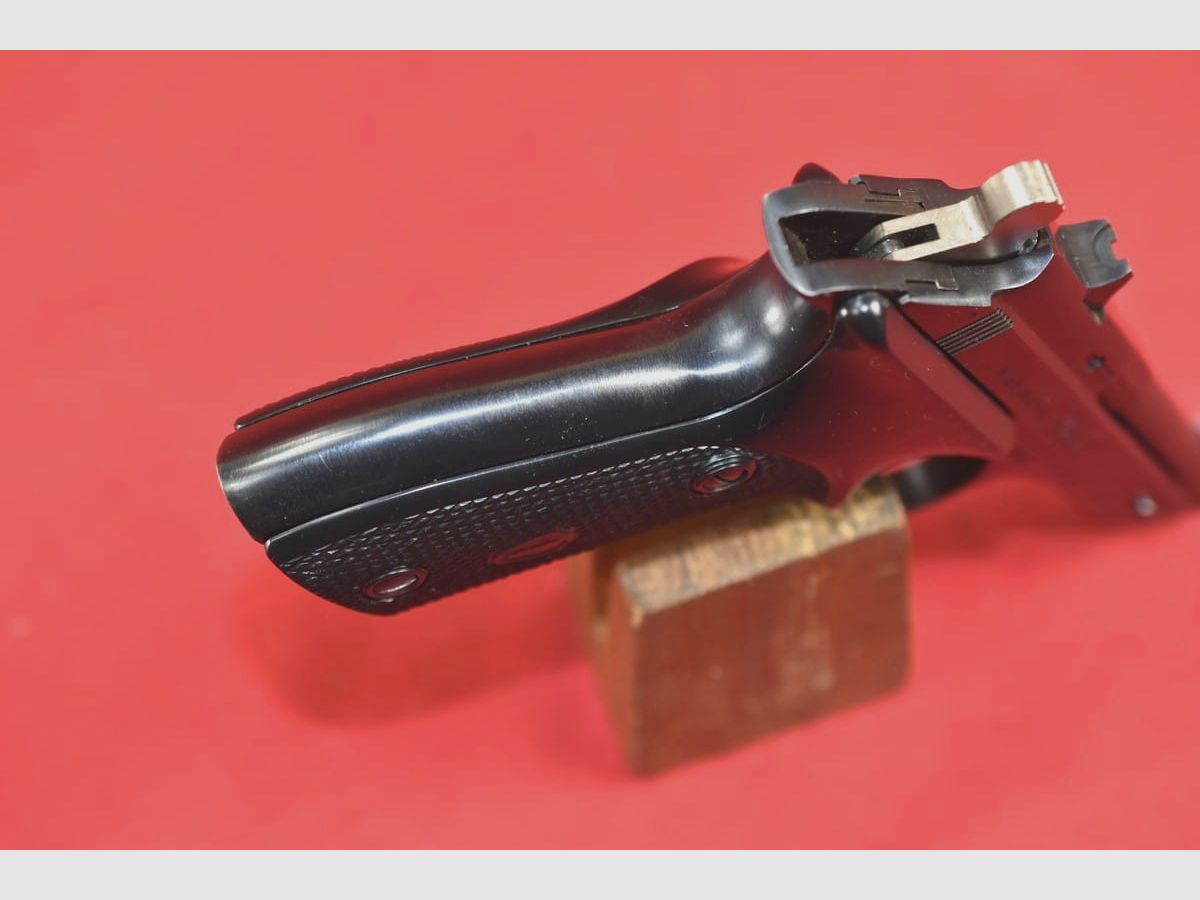 #7429 PISTOLET MARGO, ROK 1990, kal. 22lr, zdjęcie 5 z 15
