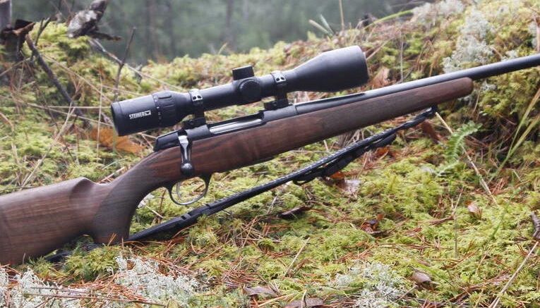 La nuovissima Sako 90 - modello successore della carabina a ripetizione Sako 85.