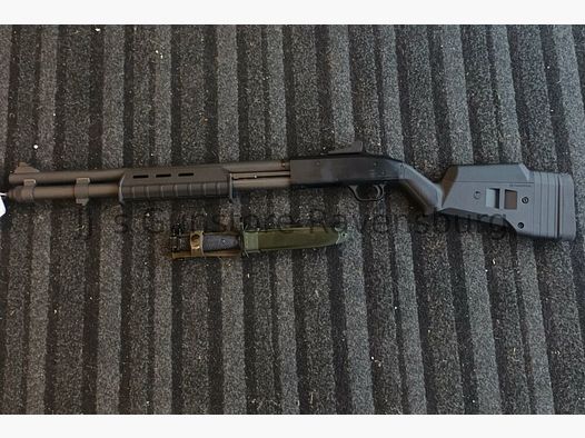 Mossberg 500 Magpul	 12/76