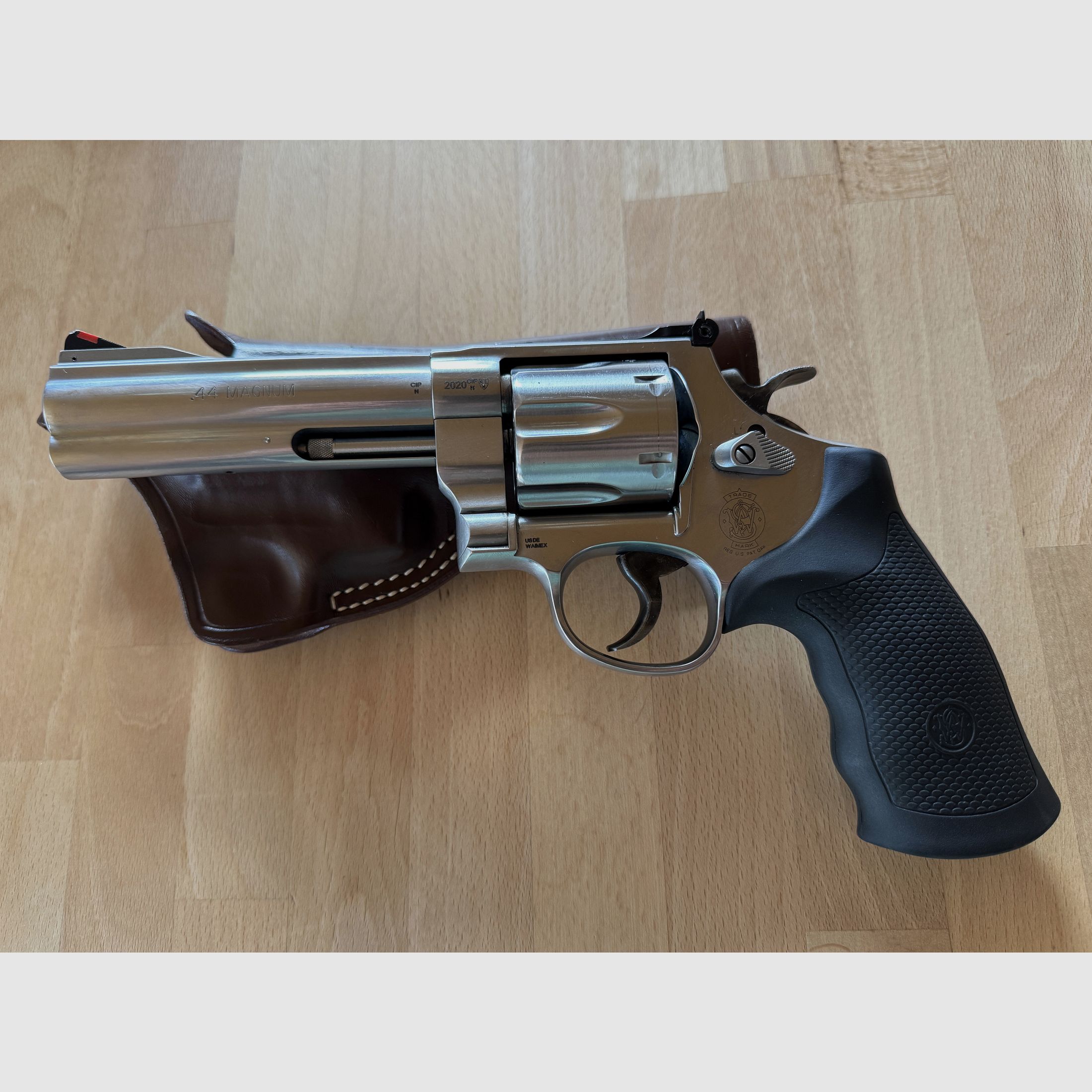 Smith & Wesson 629 Classic, cañón de 5". Muy poco usado