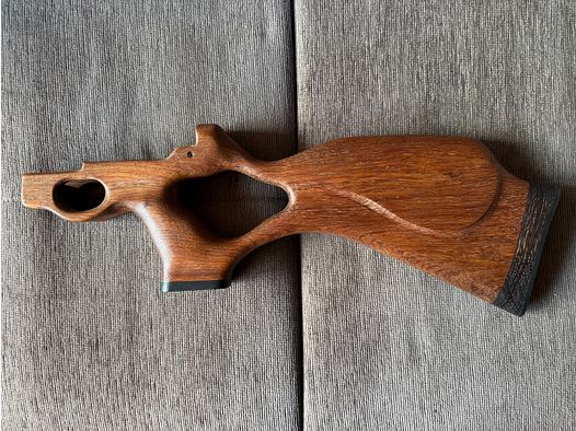 Weihrauch HW 44 stock made of Merbau