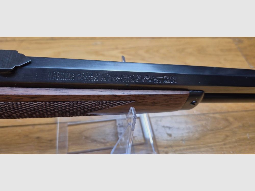 Uitzonderlijk onderhevelgeweer Marlin model 1894 S – Zeldzame herdenkingsserie "1894 CENTURY LIMITED" – Exemplaar 2.152 van slechts 2.500 geproduceerde – Vuurwapen uit 1994 – Stempel ‘JM’ voor Marlin door Marlin – Kal. .44-40WCF – 9+1 schoten – Superieur walnoot hout – Droommechaniek – Loop van 62 cm met prachtige Micro-grooves – Originele doos in uitstekende staat en documenten – Uitzonderlijk stuk in als nieuw staat – Uitstekend+++, afbeelding 22 van 40