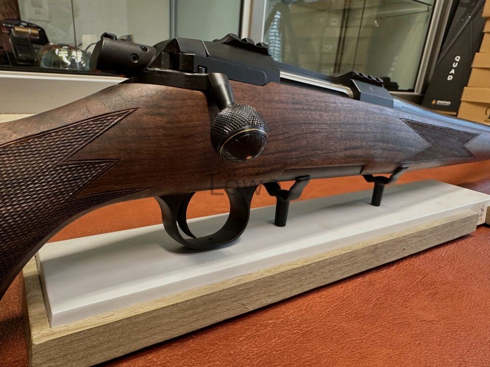 Steel Action HS Hatari Stock