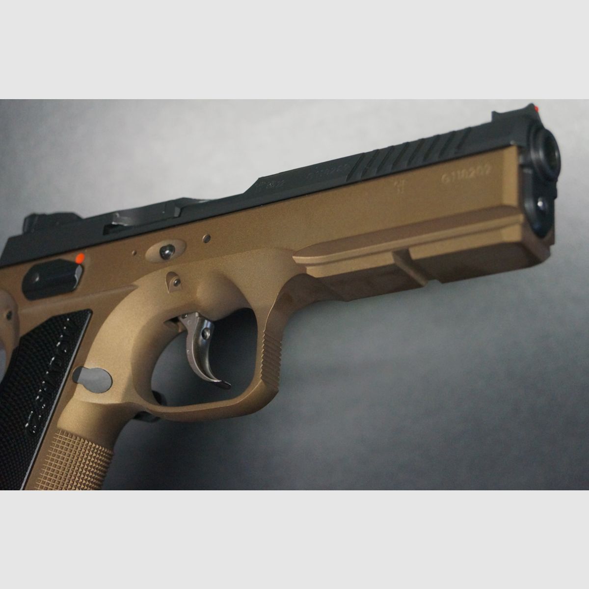 CZ Shadow 2 Bronze, image 2 sur 5