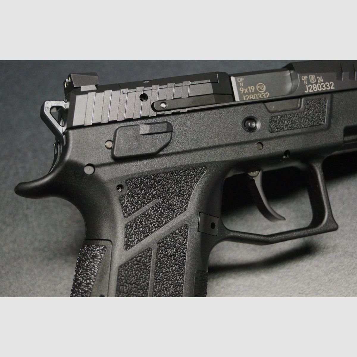 CZ P-09 Nocturne, afbeelding 3 van 6