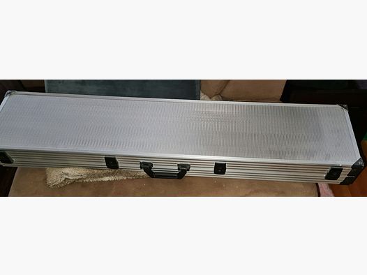 Walizka na broń aluminiowa z zamkiem