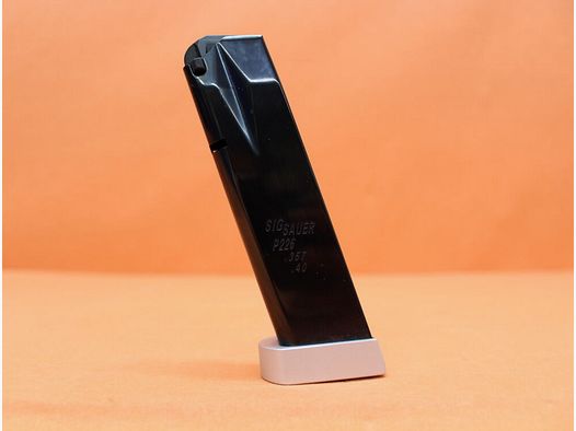 SIG Sauer SIG Sauer P226: Magazine 14-schots (12+2) geblauwde met aluminium bodem X-FIVE/ X-SIX .40S&W