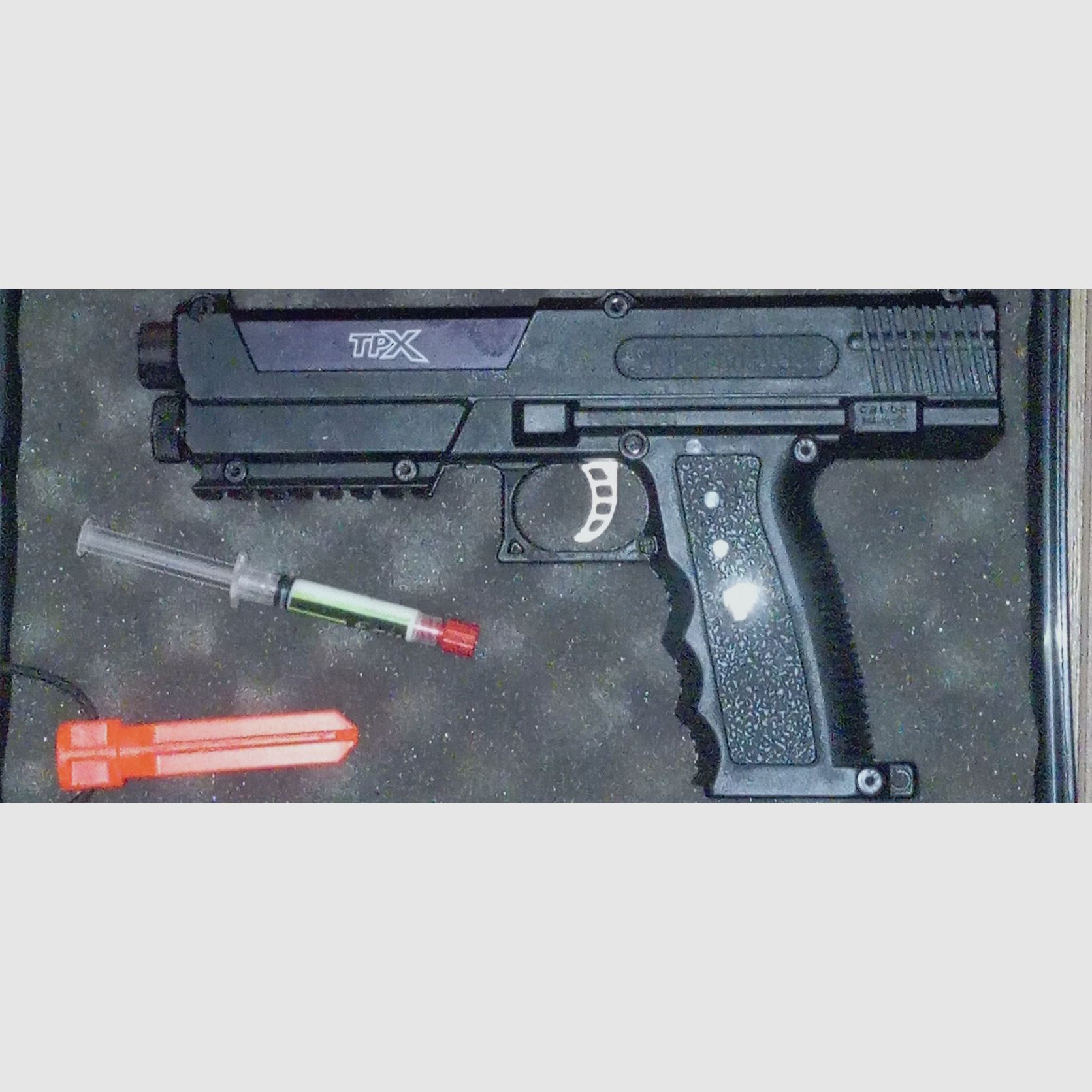 Tippmann TPX / TiPX  cal 68. Paintball  /  HEIMSCHUTZ