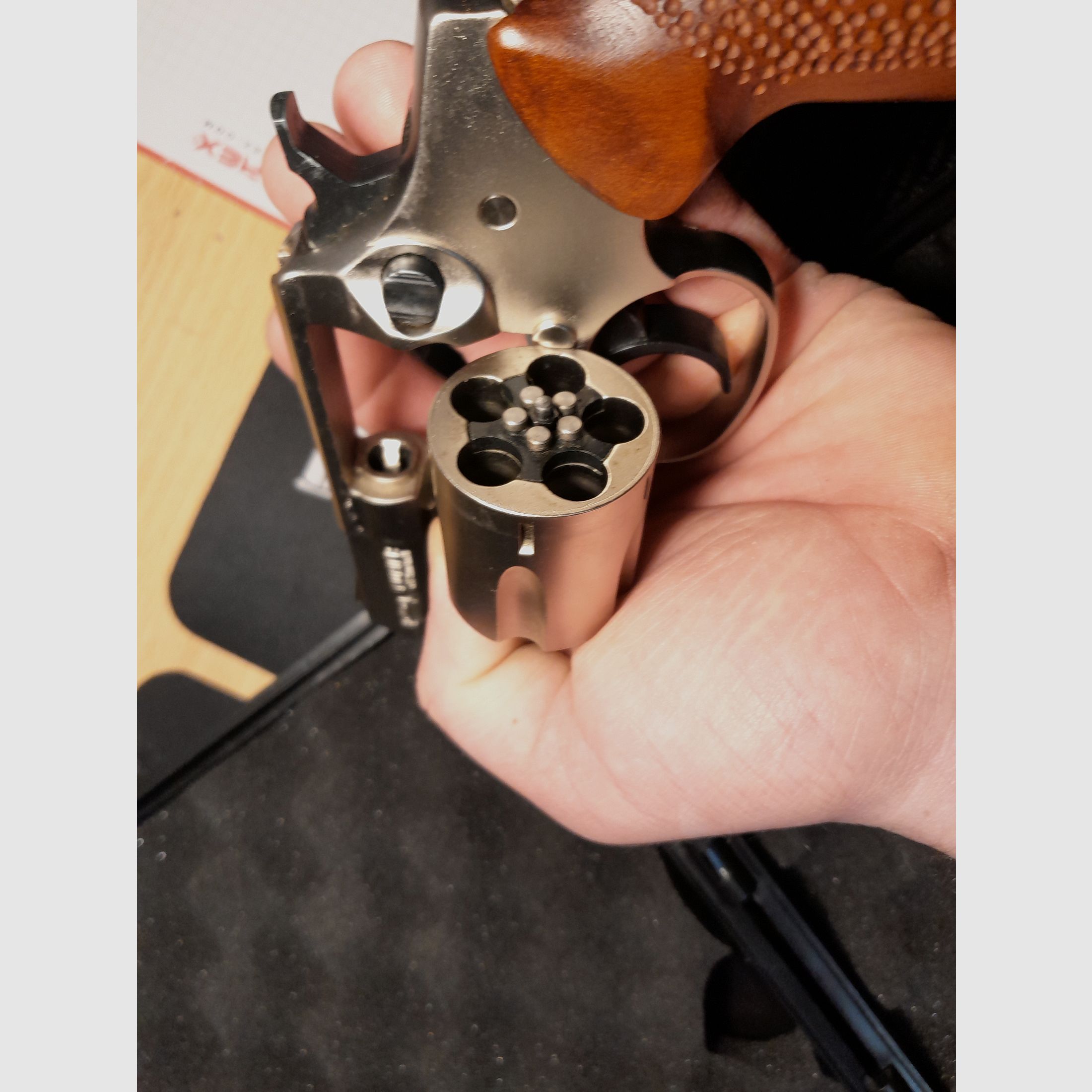 IWG Courier Revolver