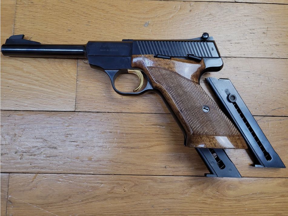 Very nice Herstal "Challenger" 22 LR target pistol – 10 rounds – 2 magazines – Browning patent – Box, chamber indicator, cleaning rod and manual – Excellent condition – TBE++, image 2 of 20