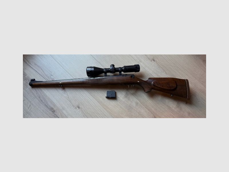 Anschütz Repetierstutzen 222 Remington mit AKAH 2,5-12x56 4LP