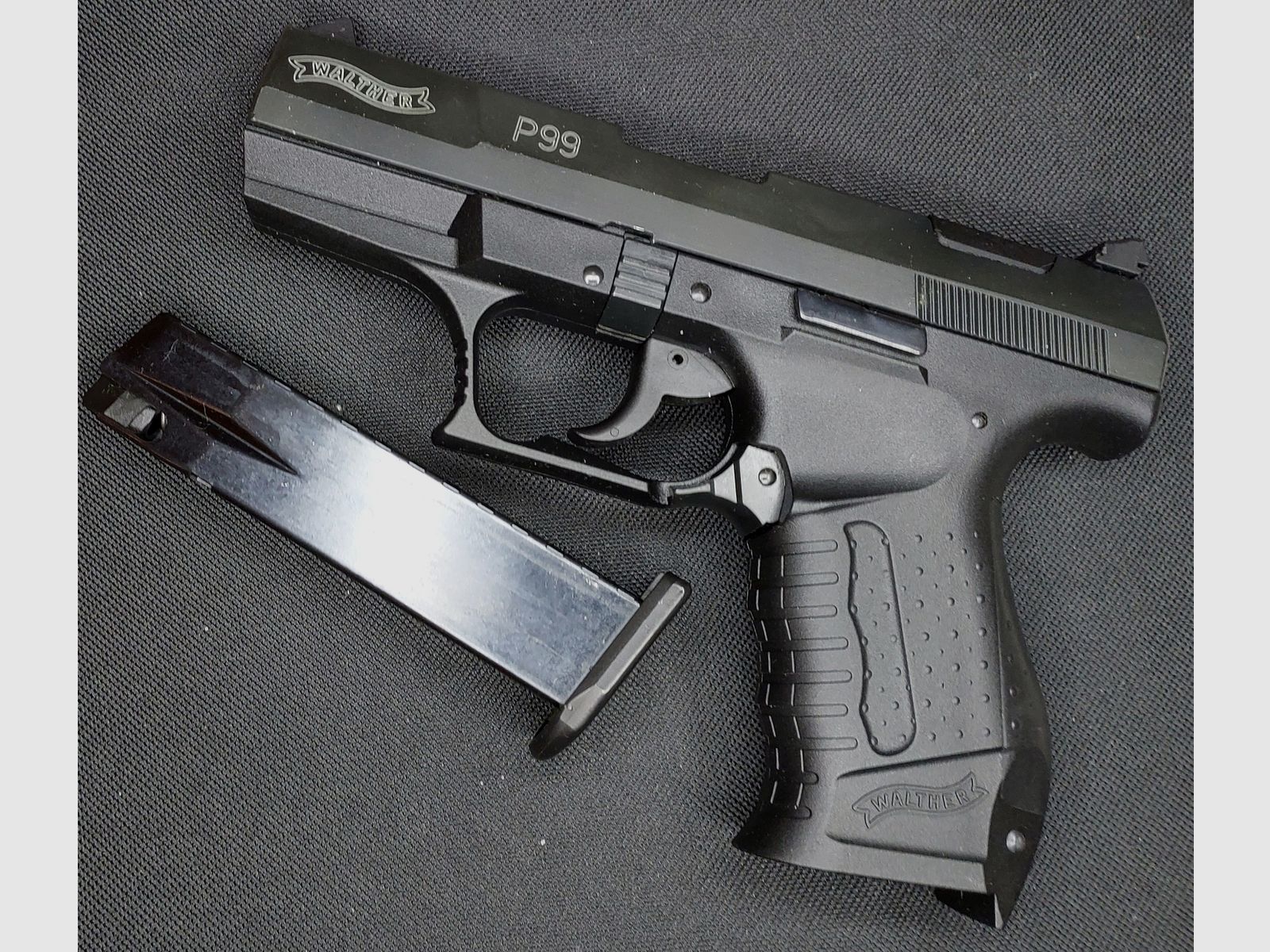 Walther P99 pistolet alarmowy 9mm P.A.K. (PTB 637) P 99