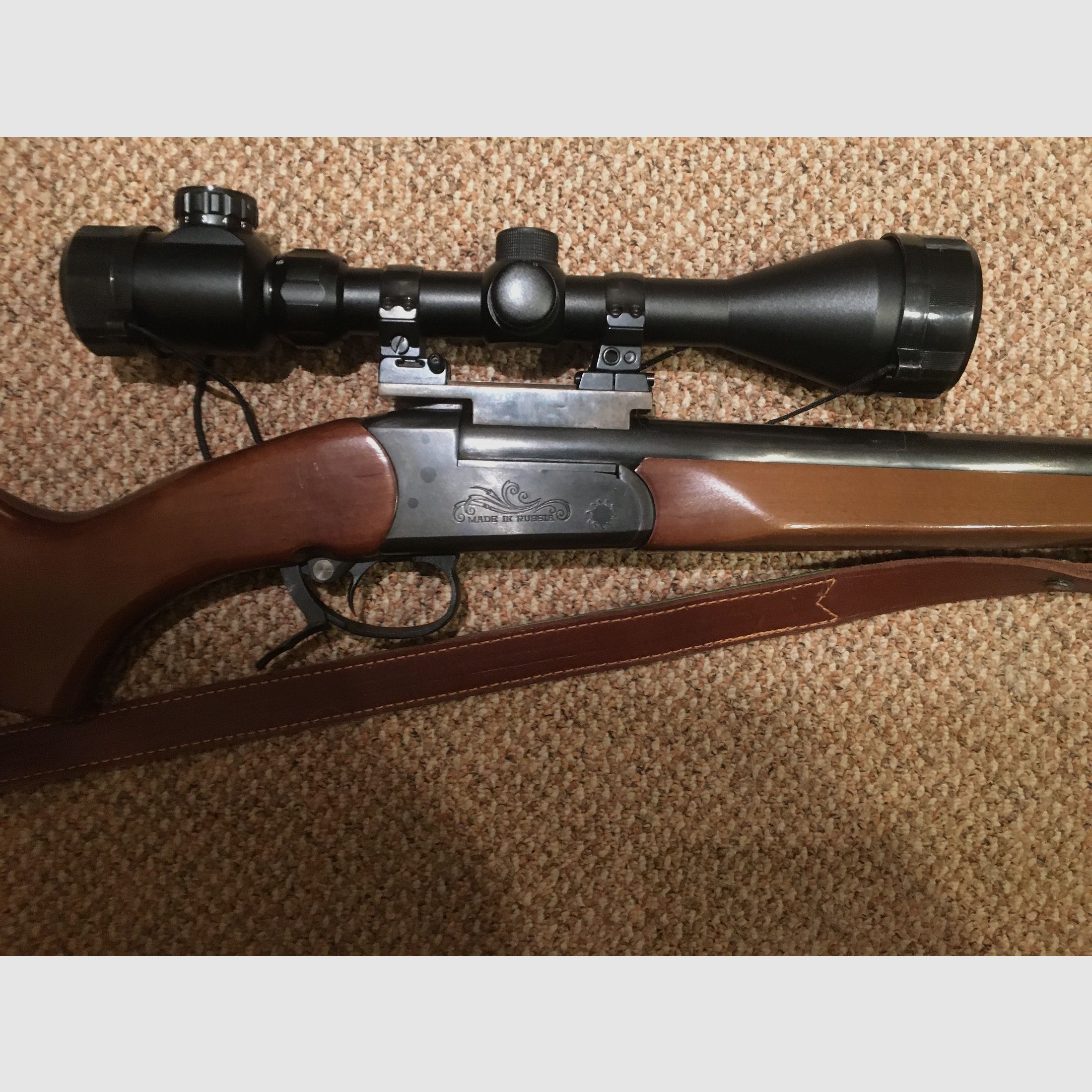 Kat C. Einzellader Büchse .45 colt von Baikal mit Zielfernrohr und Schalldämpfer