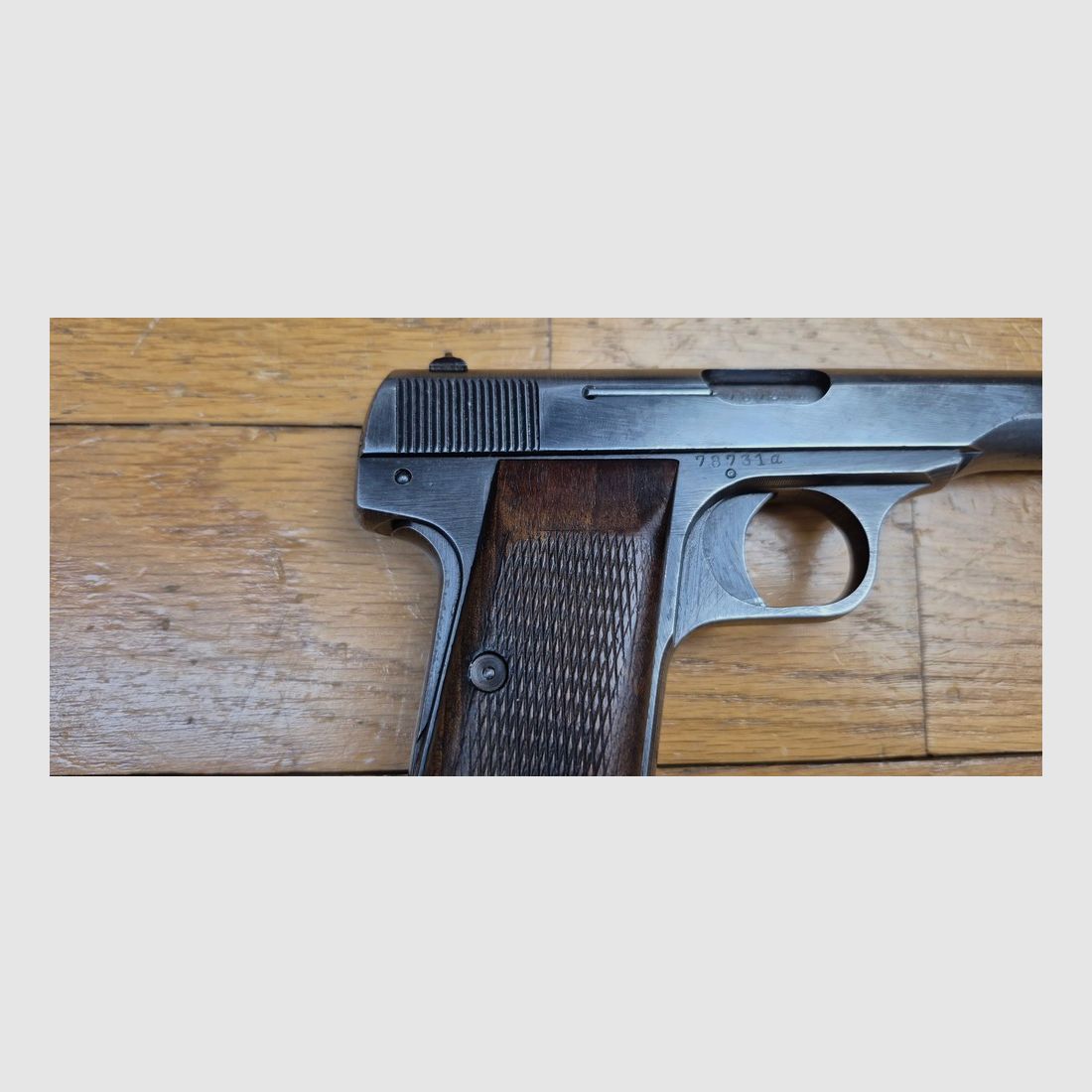 Mooie Browning Mod.10/22 Pistol – 7,65mm Browning – Fabricage Herstal, in beslag genomen door het Duitse leger – Circa 1942 / 44 – Talrijke Waffenamt – Zeer goede werking – Zeldzaam politieholster – TBE, afbeelding 15 van 20