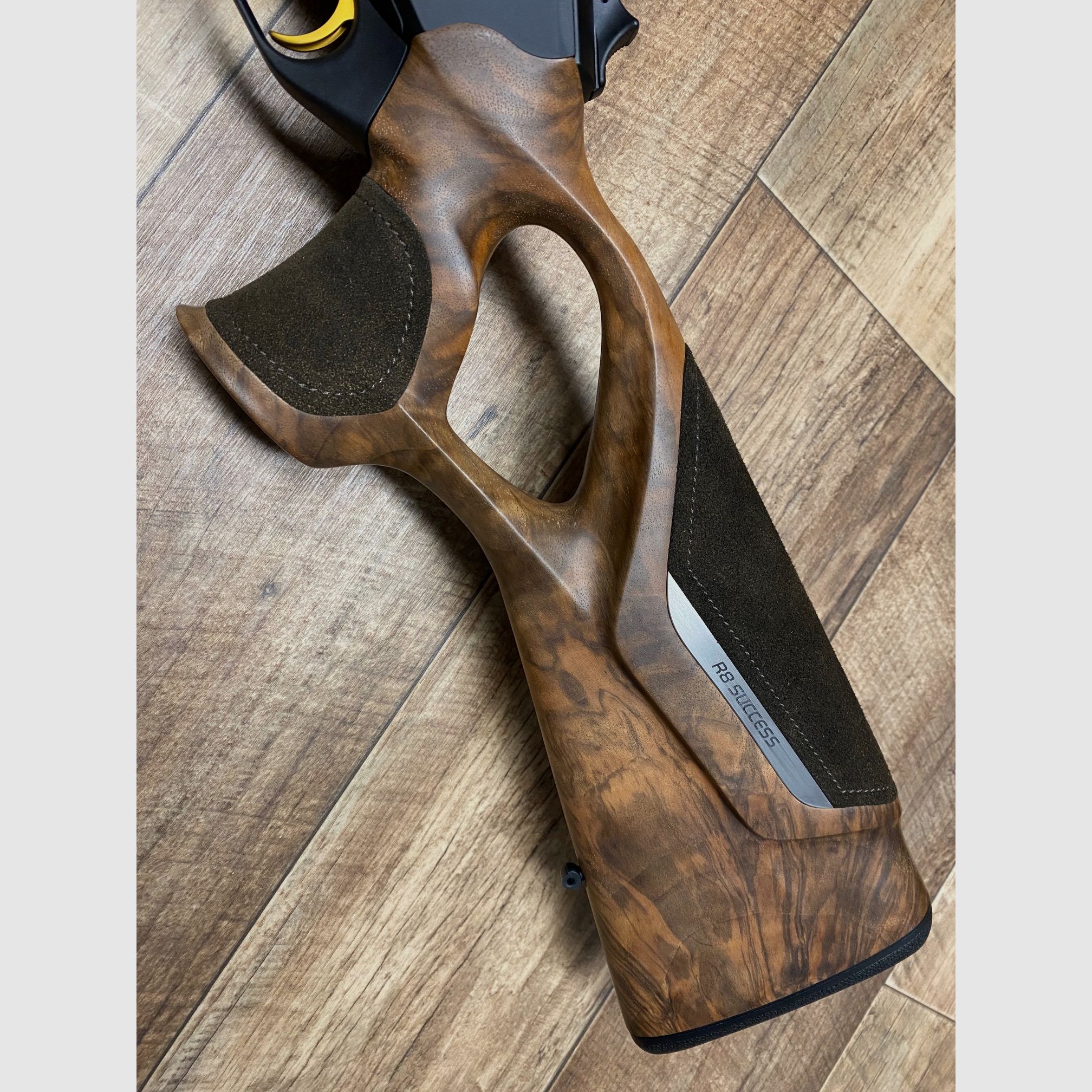 Blaser R8 Success HK 6 mat huilé version spéciale cuir de cerf .308win