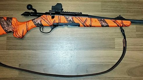 Mehr als nur ein guter Drückjagdbegleiter: Die Haenel Jaeger 10 Camouflage Orange