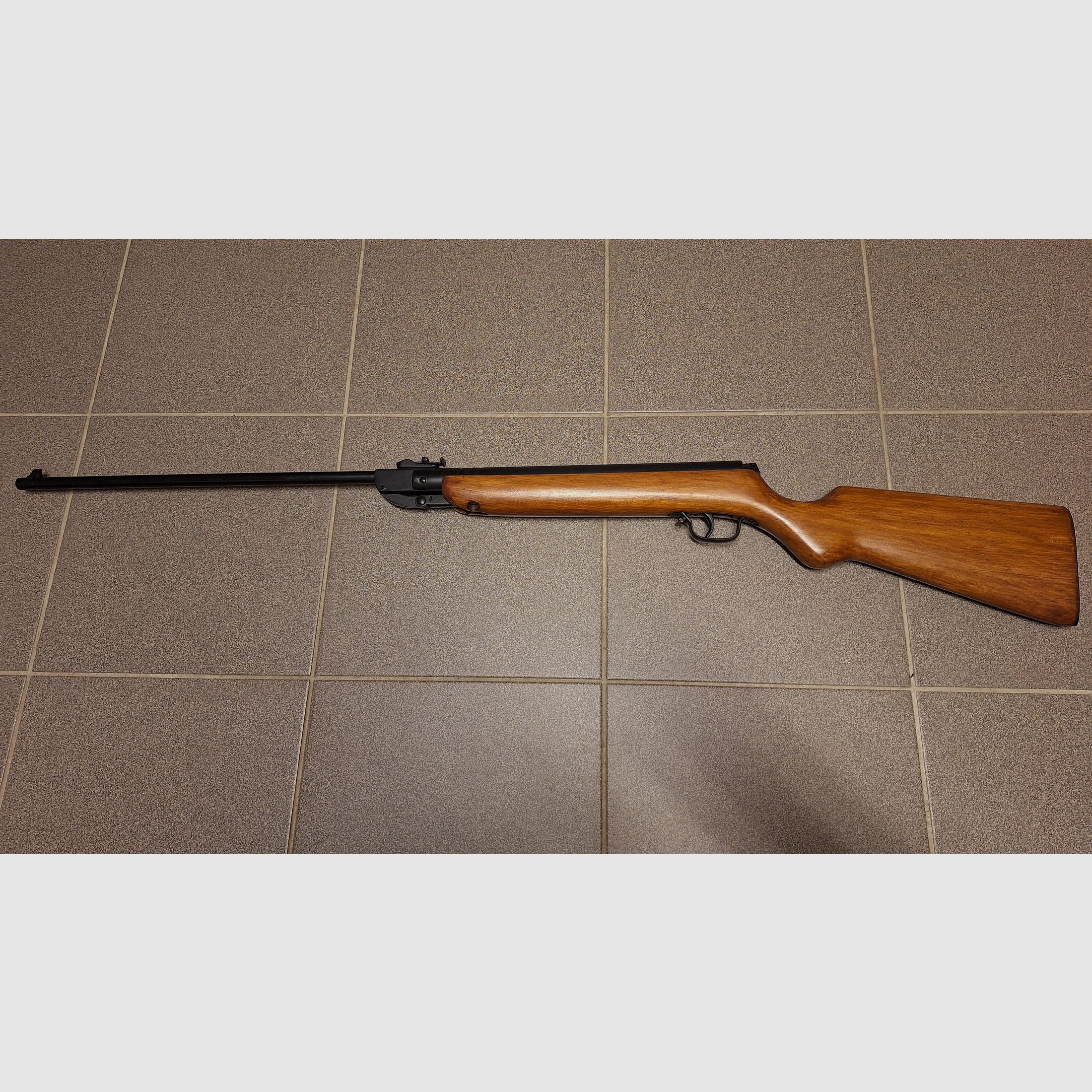 Karabinek pneumatyczny Model 303 Haenel Suhl