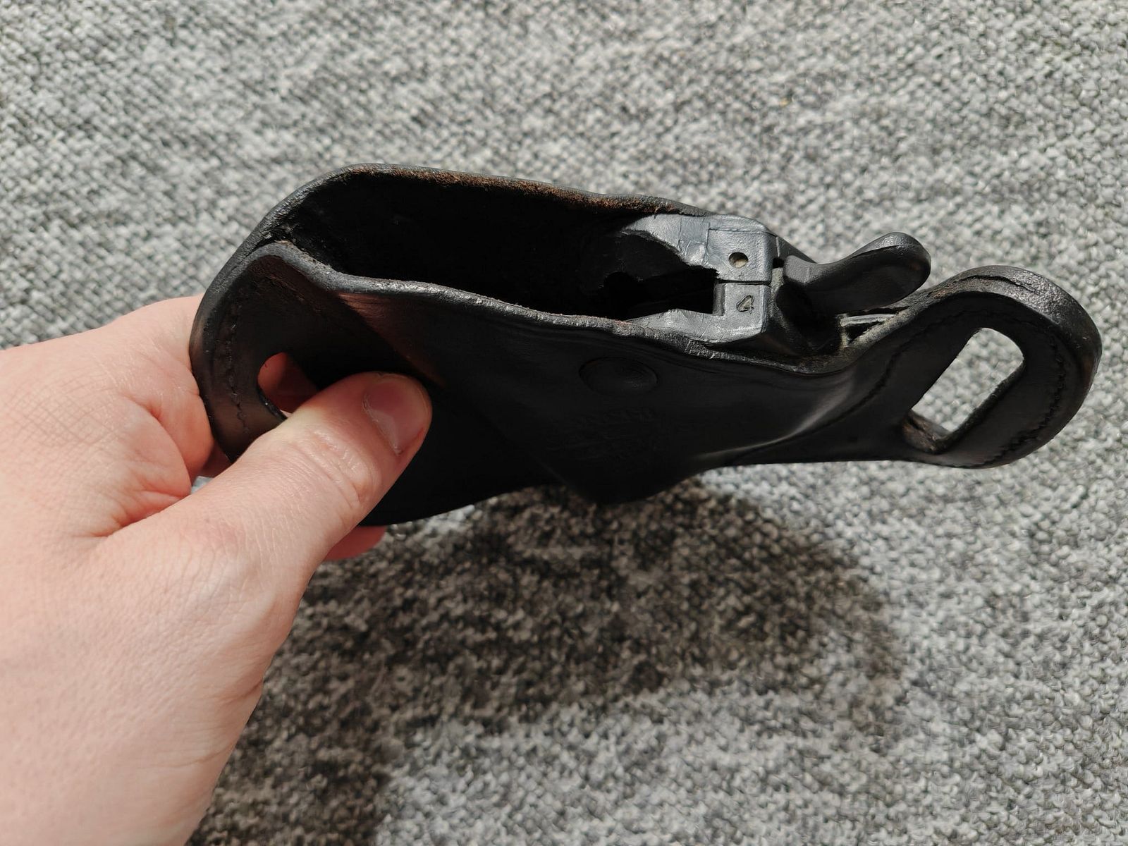 Bianchi Model 82 Leder Gürtel Holster für Heckler & Koch P7 / PSP / Umarex SP 9 /  IWG SP 9 mit Sicherungshebel zu Entnahmeverhinderung 